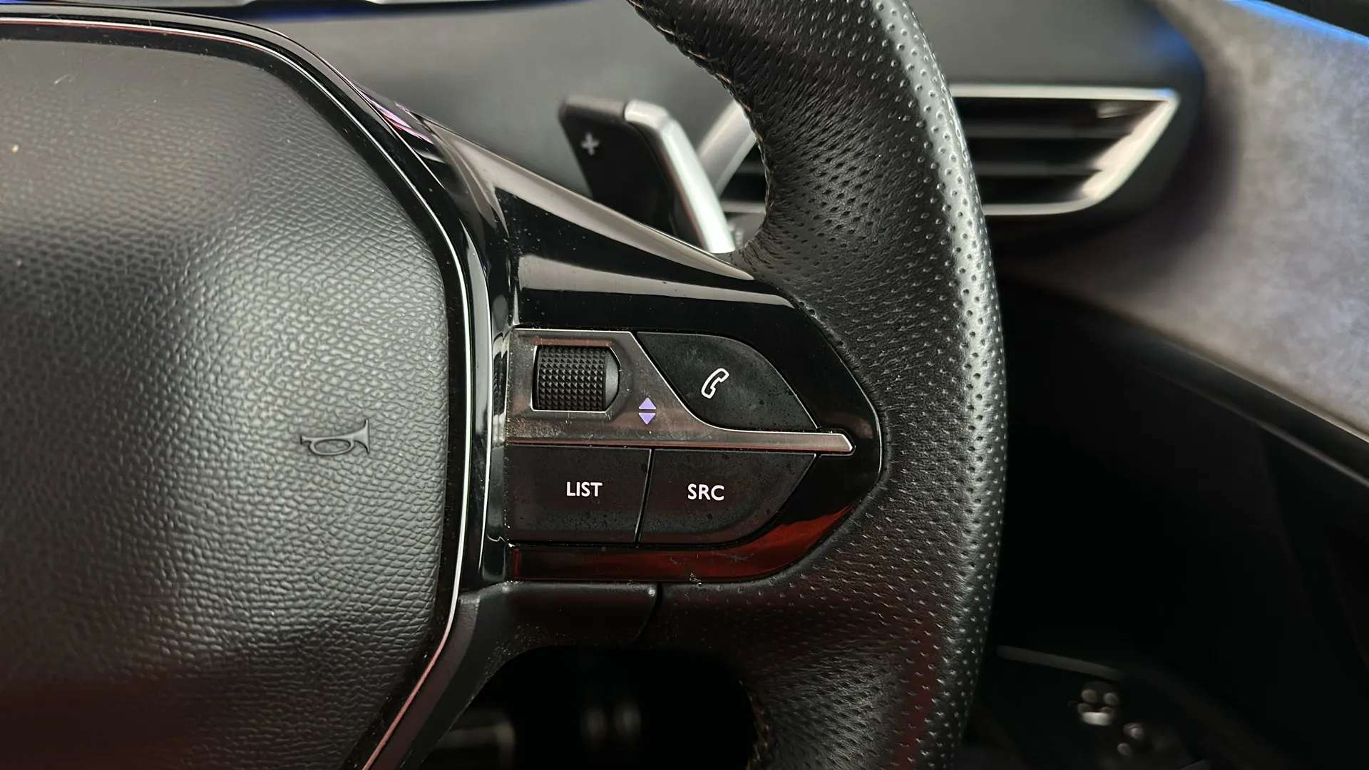 2023 PEUGEOT 5008 2023 PEUGEOT 5008