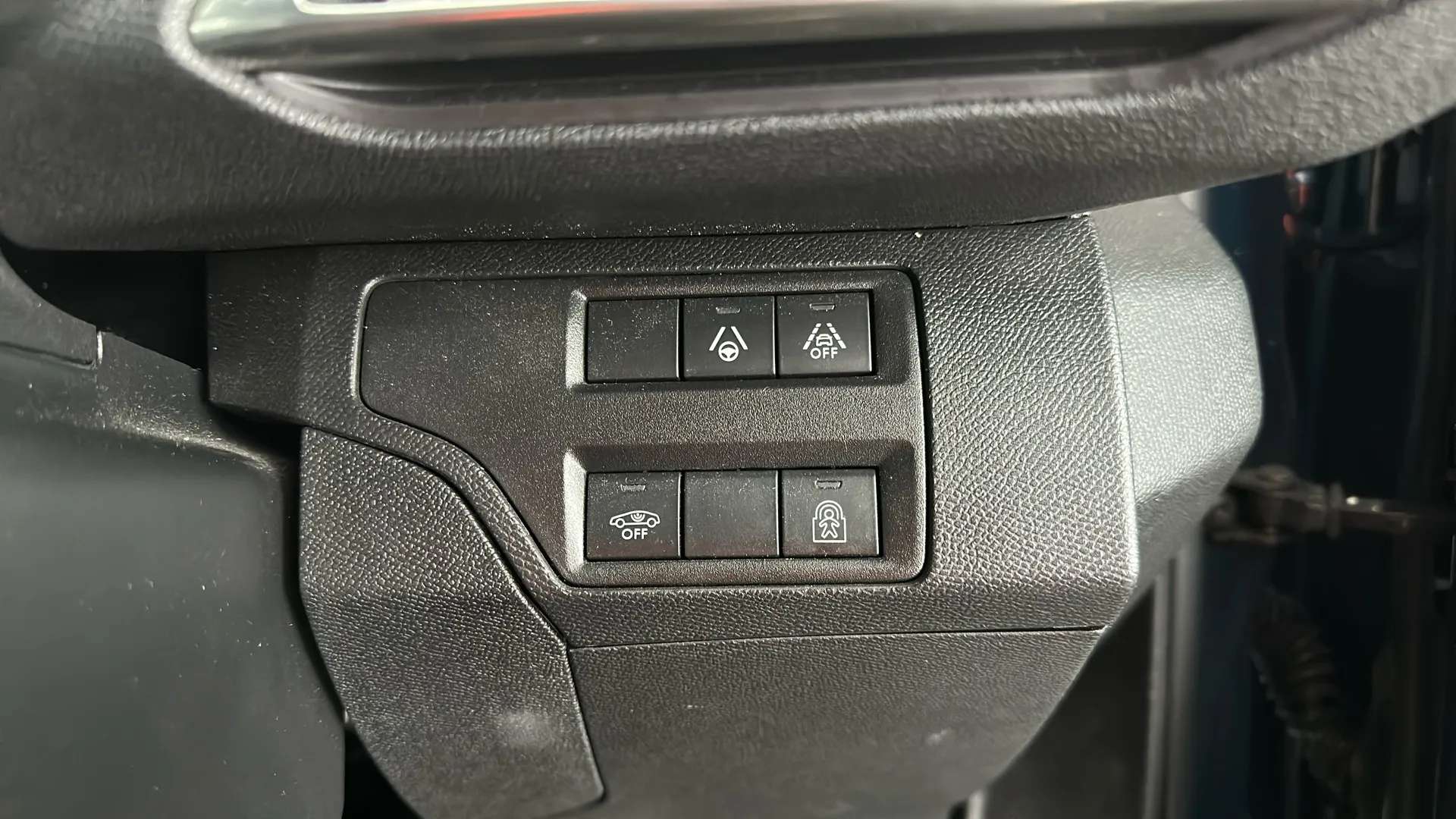 2023 PEUGEOT 5008 2023 PEUGEOT 5008