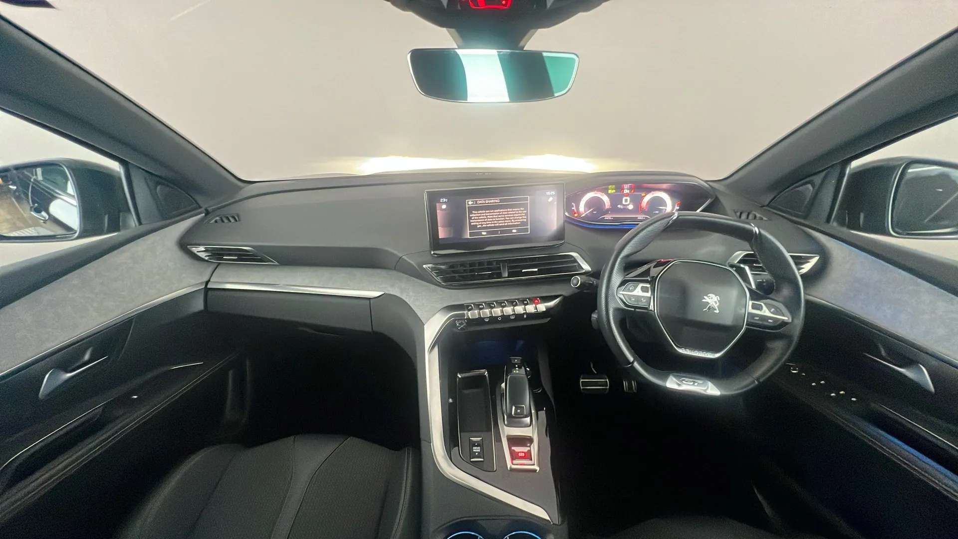 2023 PEUGEOT 5008 2023 PEUGEOT 5008