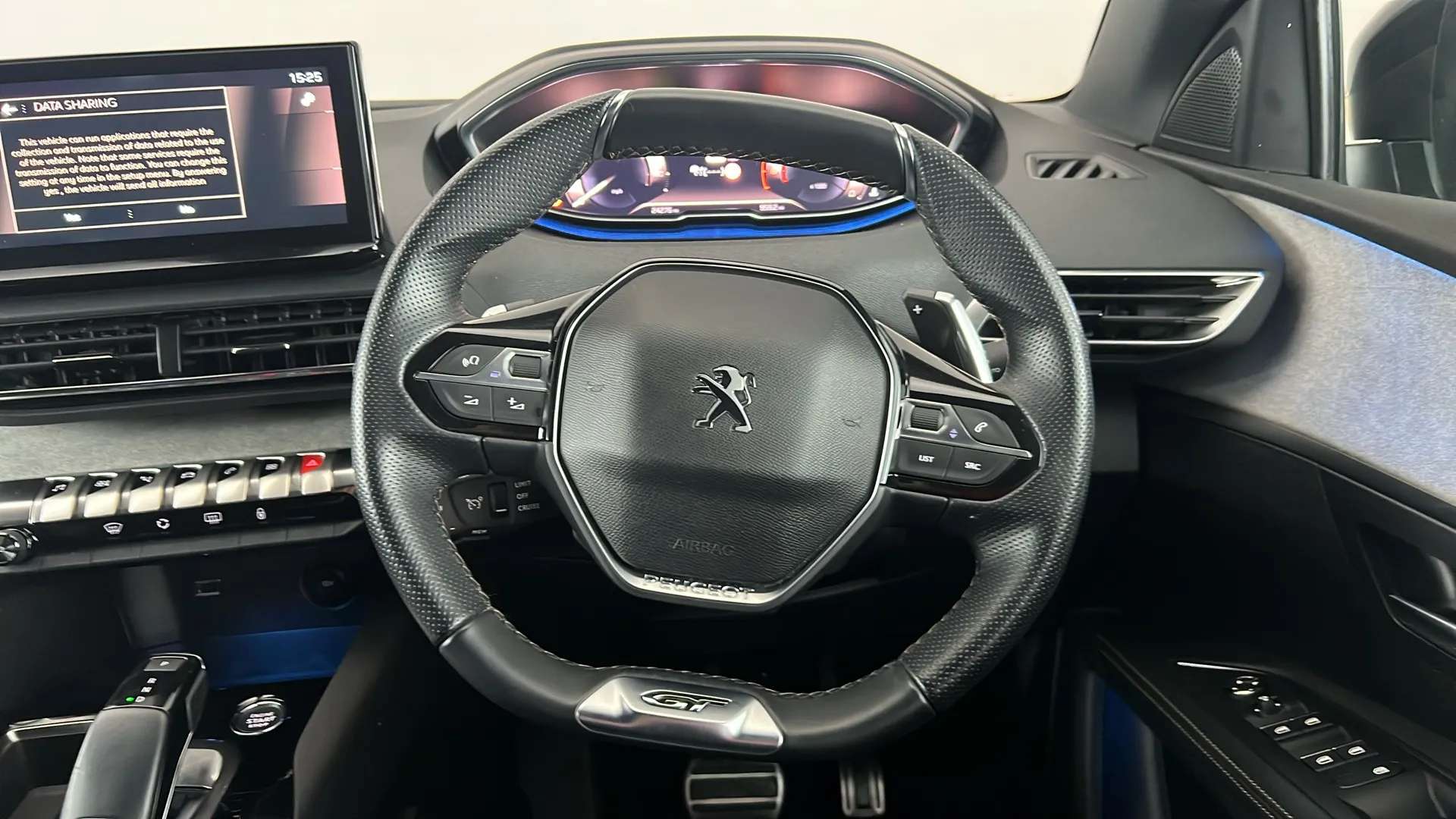 2023 PEUGEOT 5008 2023 PEUGEOT 5008