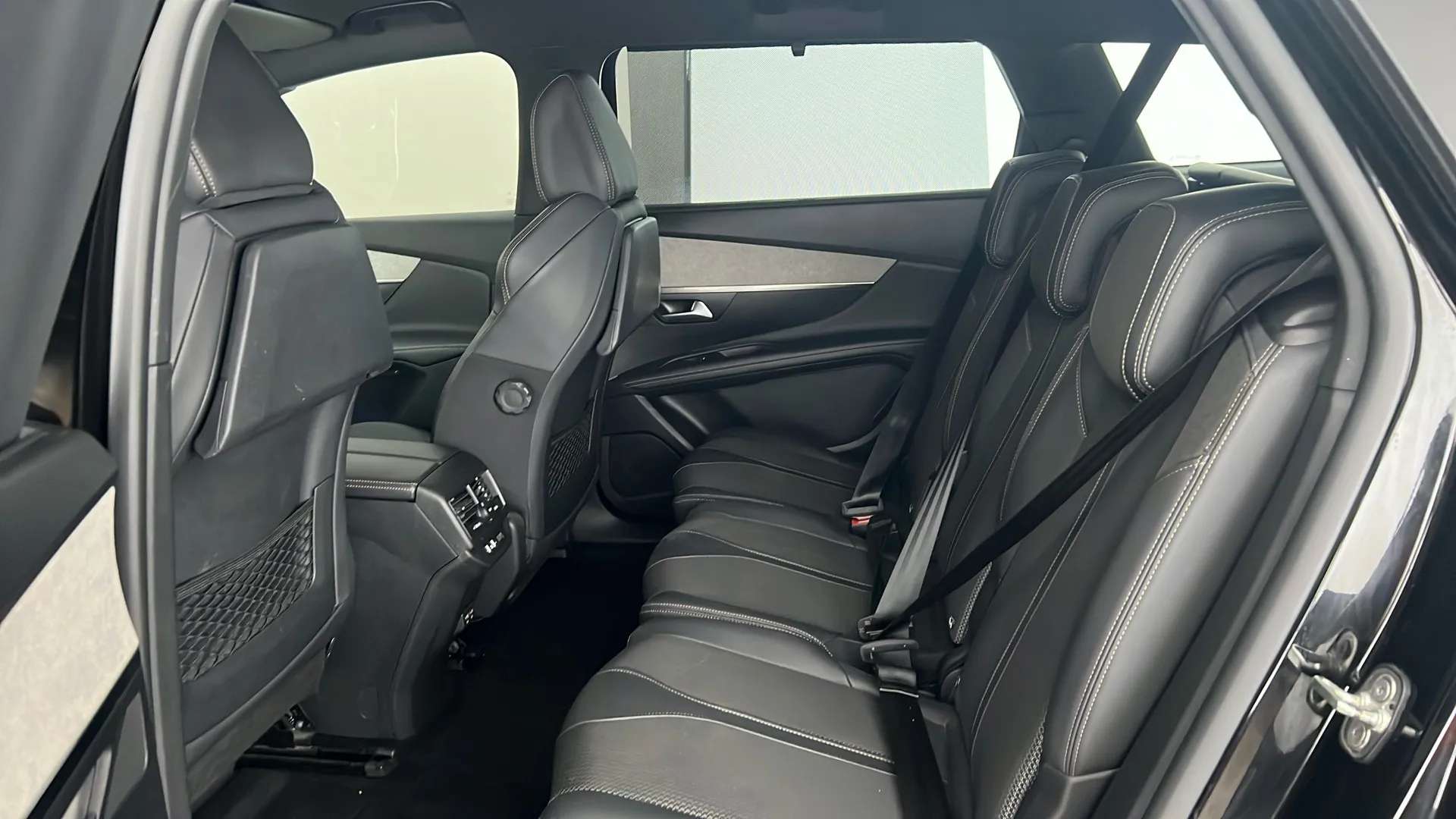 2023 PEUGEOT 5008 2023 PEUGEOT 5008