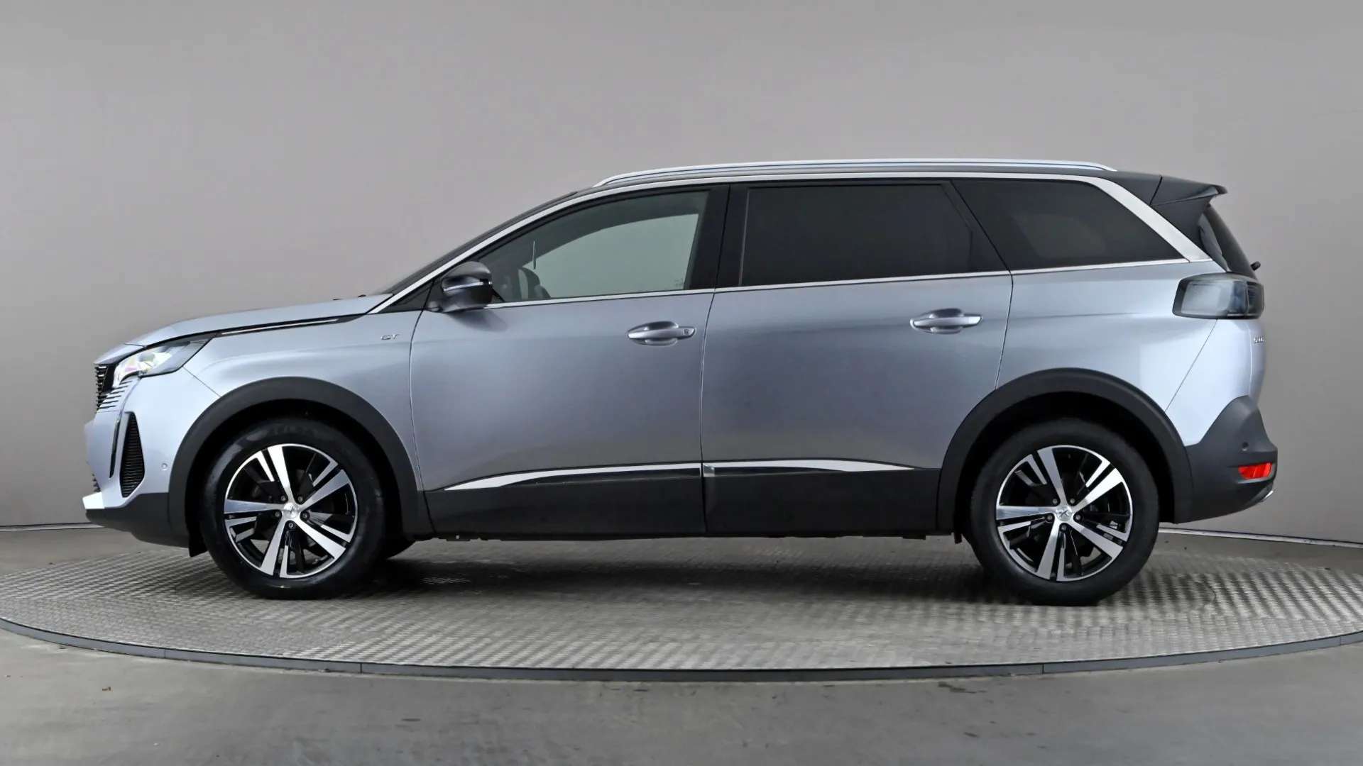 A 2023 PEUGEOT 5008 1.5 BlueHDi GT EAT8 A 2023 PEUGEOT 5008 1.5 BlueHDi GT EAT8
