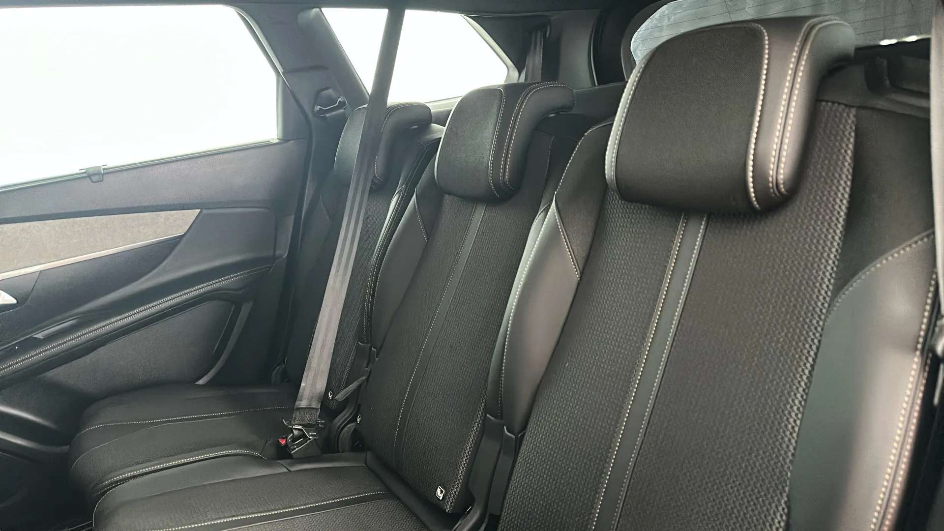 2023 PEUGEOT 5008 2023 PEUGEOT 5008