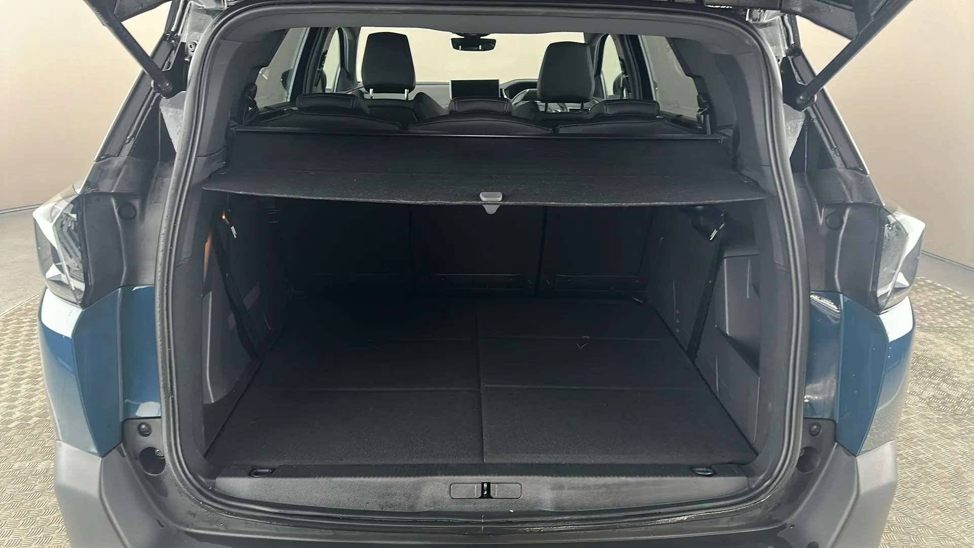 2024 PEUGEOT 5008 2024 PEUGEOT 5008