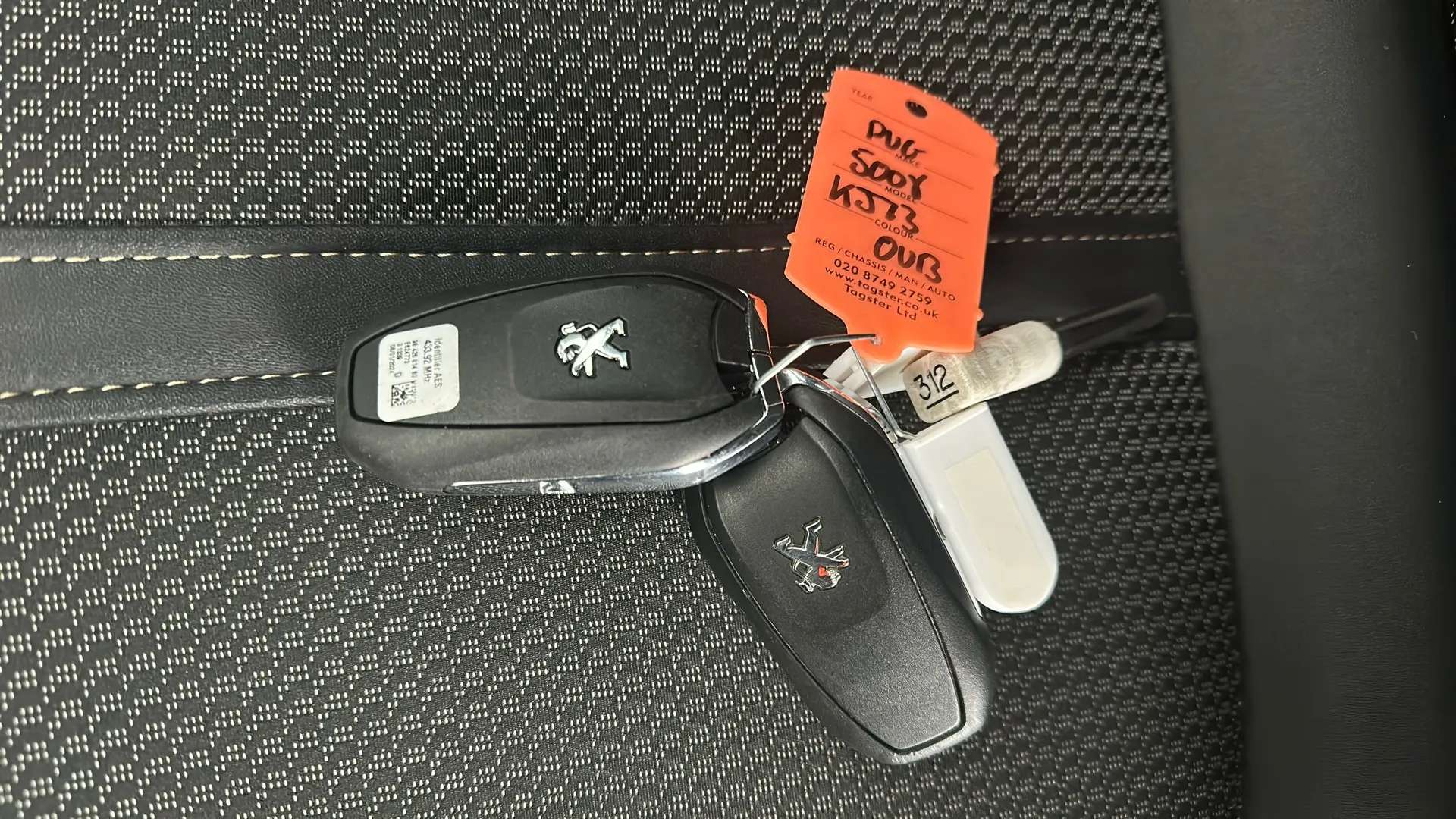 2024 PEUGEOT 5008 2024 PEUGEOT 5008