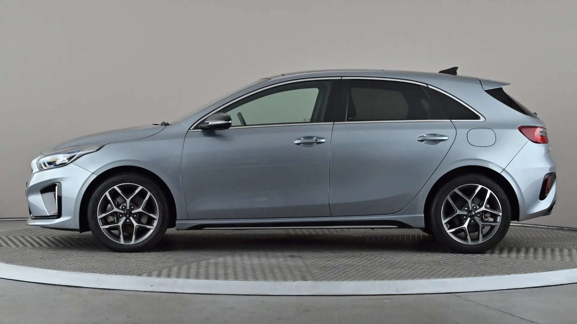 A 2019 KIA CEED 1.4T GDi ISG GT-Line Lunar Edition A 2019 KIA CEED 1.4T GDi ISG GT-Line Lunar Edition