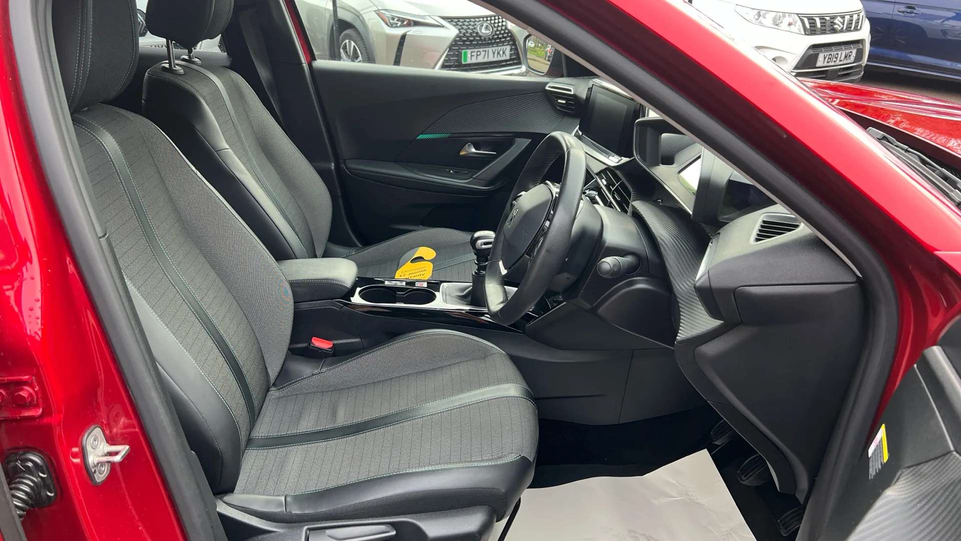 2021 PEUGEOT 2008 2021 PEUGEOT 2008