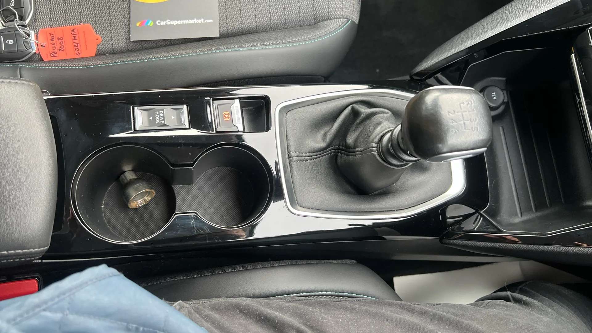 2021 PEUGEOT 2008 2021 PEUGEOT 2008