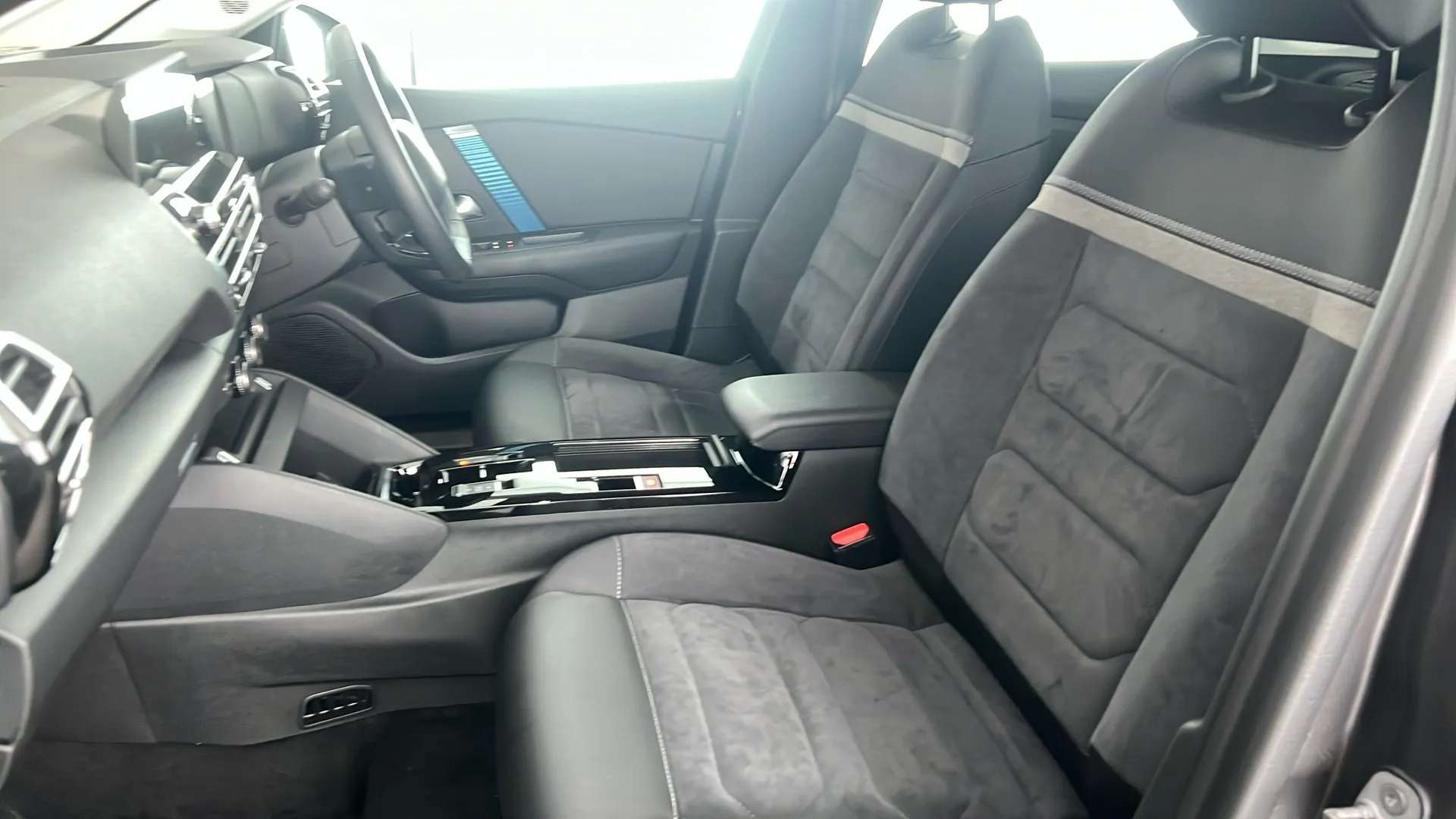 2023 CITROEN C4 X 2023 CITROEN C4 X