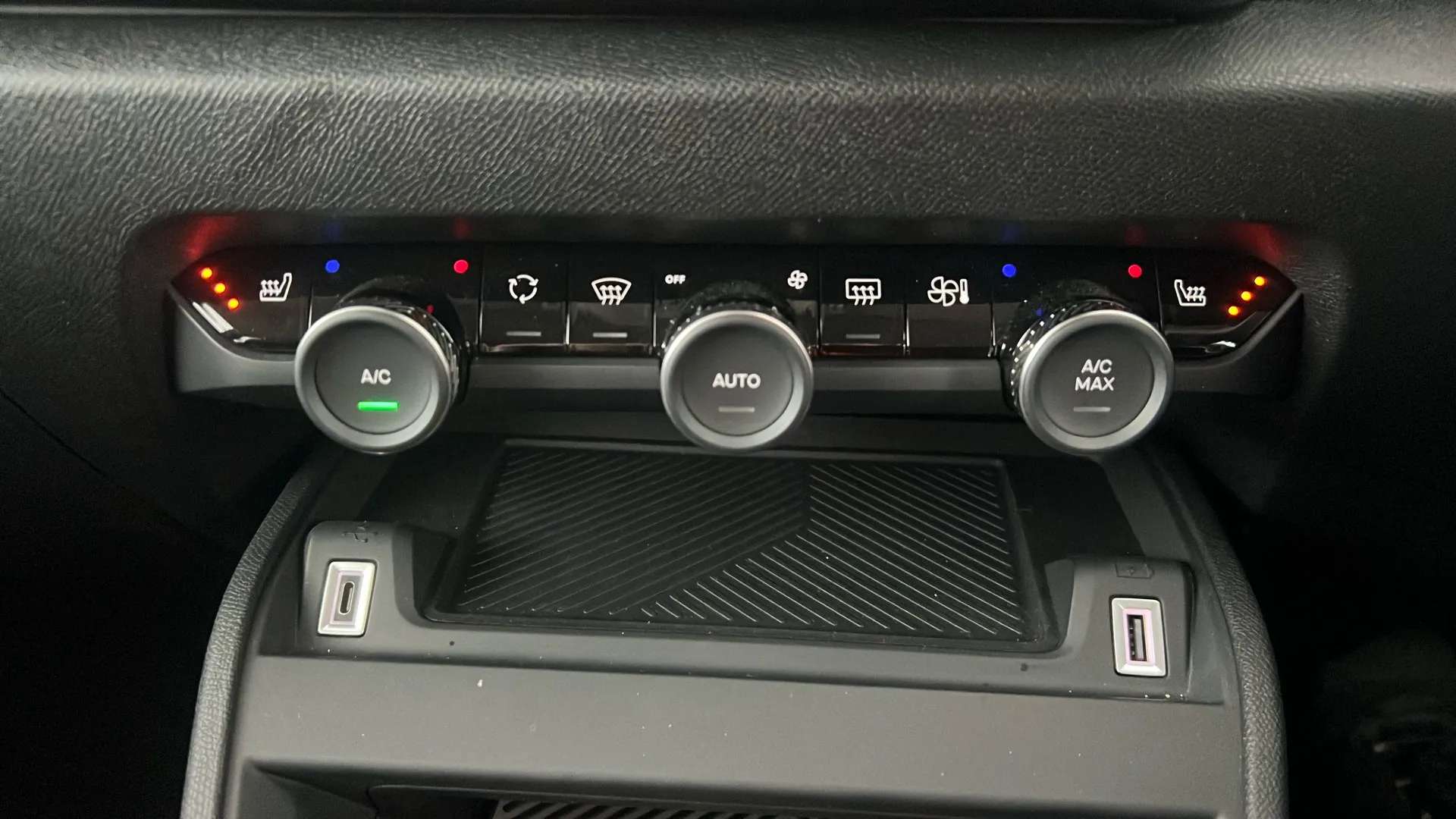 2023 CITROEN C4 X 2023 CITROEN C4 X