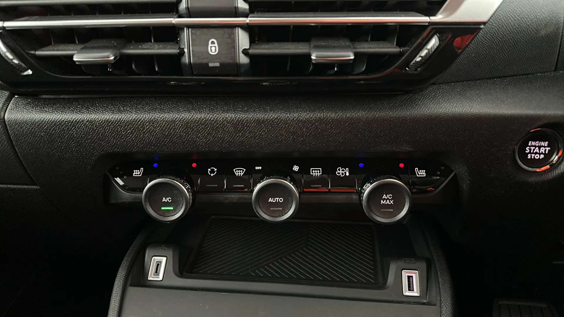 2024 CITROEN C4 2024 CITROEN C4