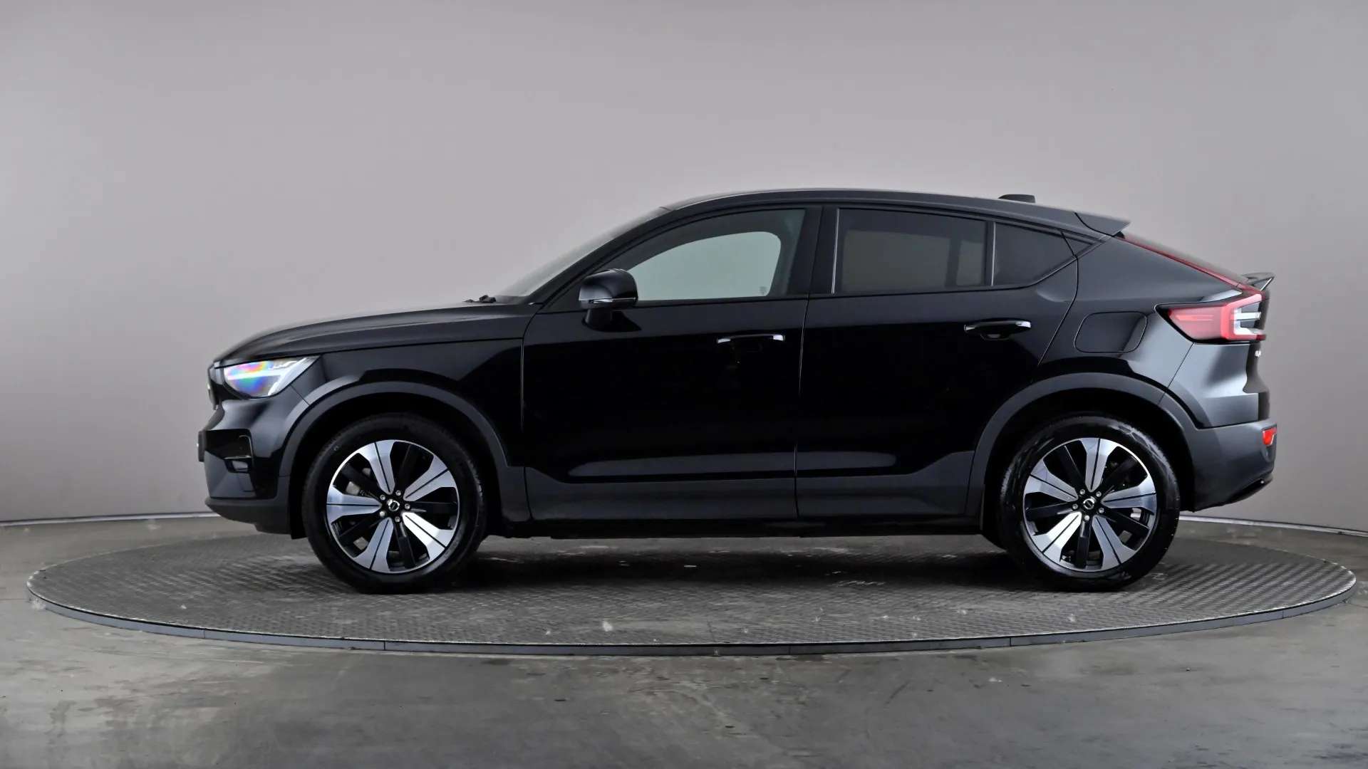 2023 VOLVO C40 2023 VOLVO C40