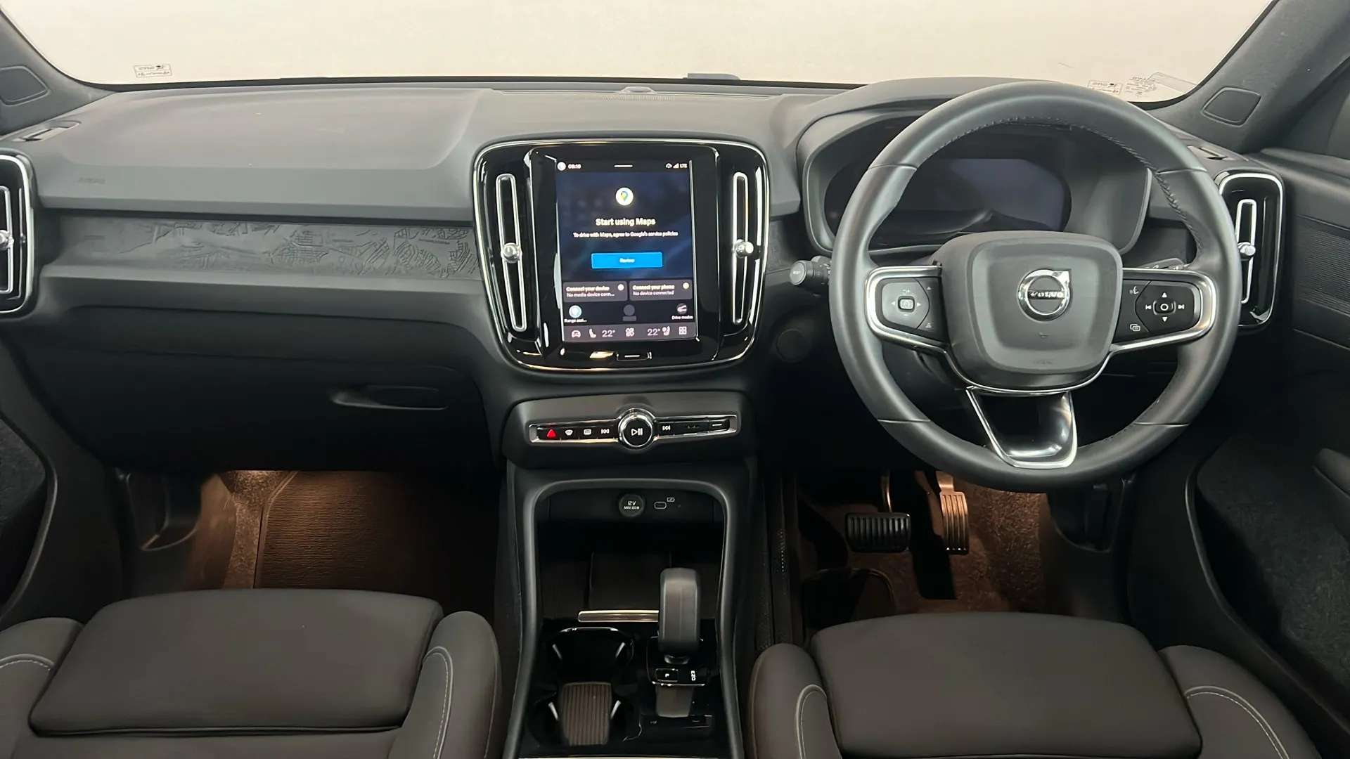 2023 VOLVO C40 2023 VOLVO C40