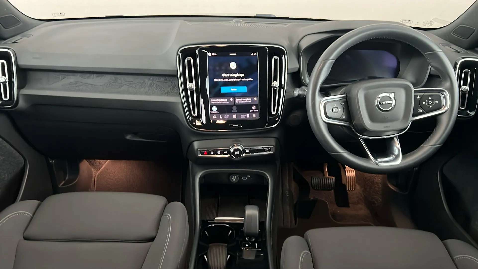 2023 VOLVO XC40 2023 VOLVO XC40