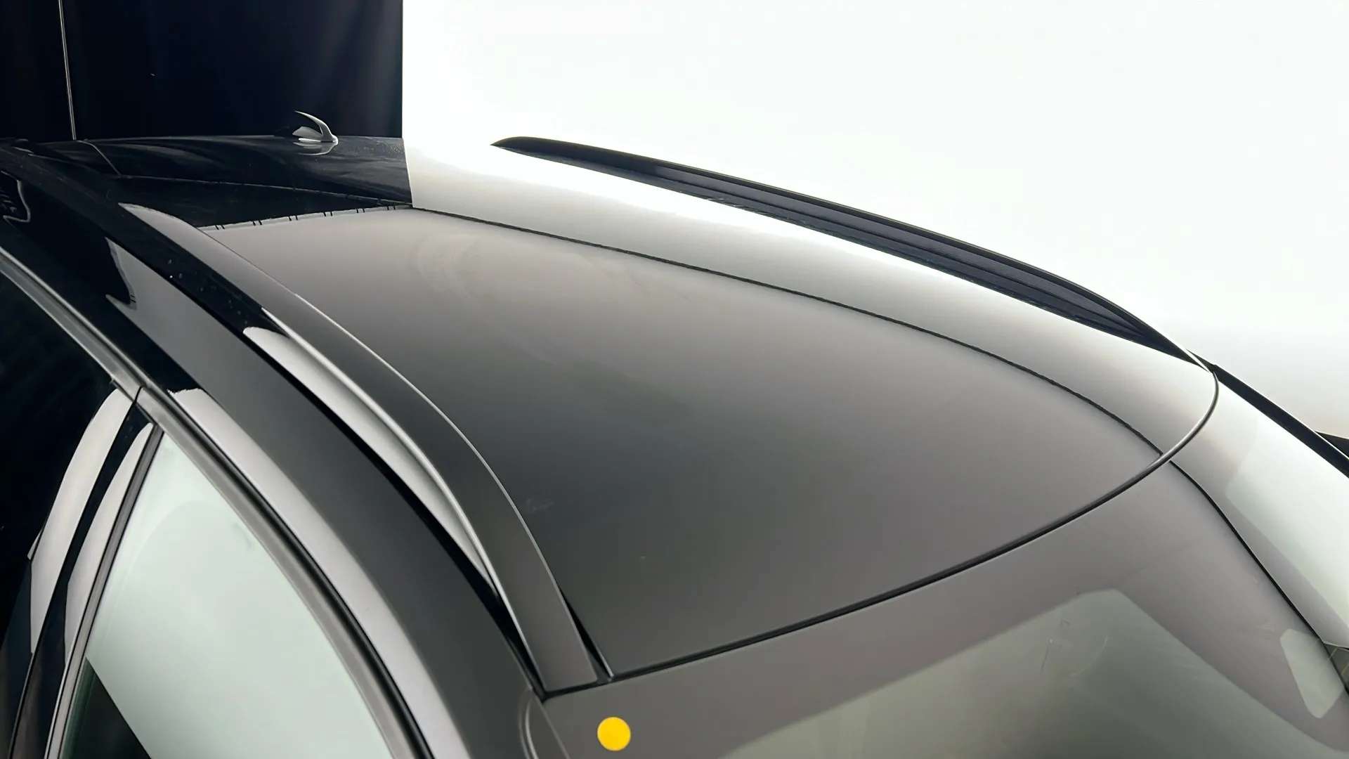 2023 VOLVO XC40 2023 VOLVO XC40