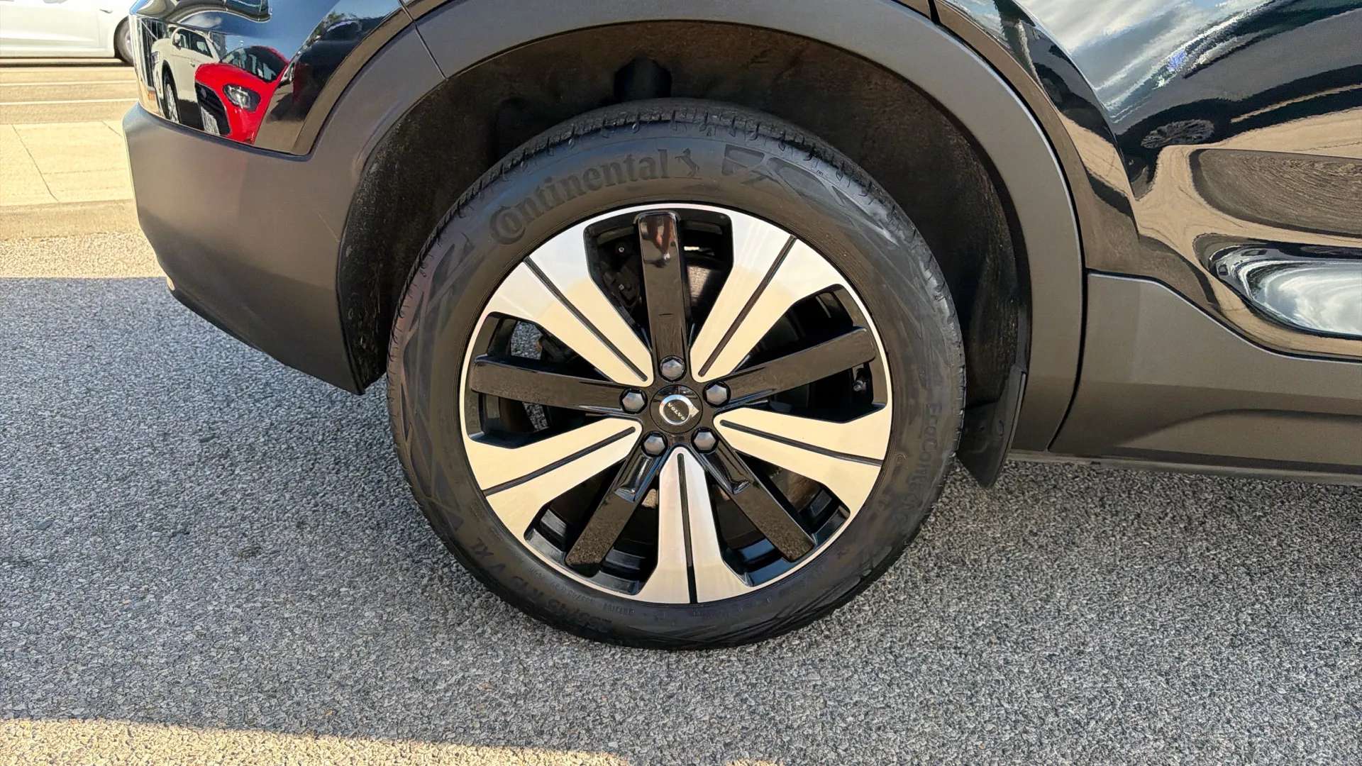2023 VOLVO C40 2023 VOLVO C40