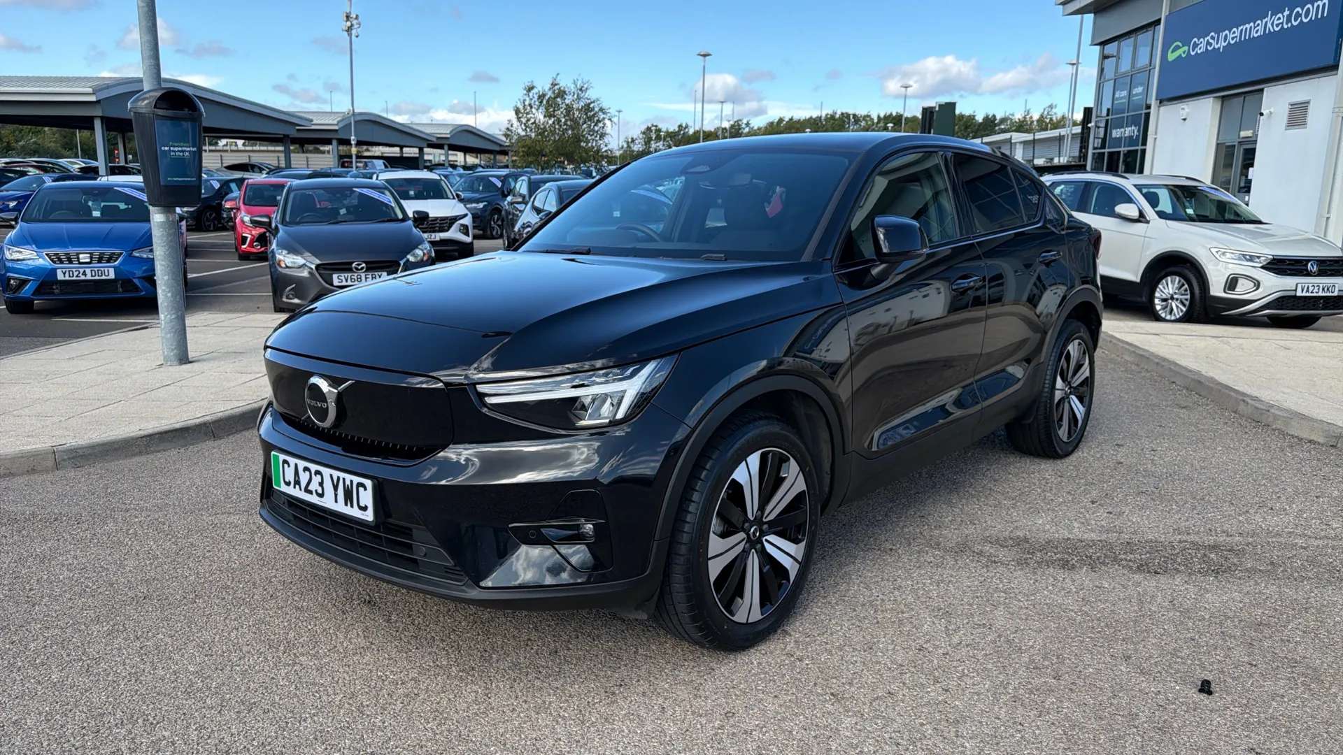2023 VOLVO C40 2023 VOLVO C40