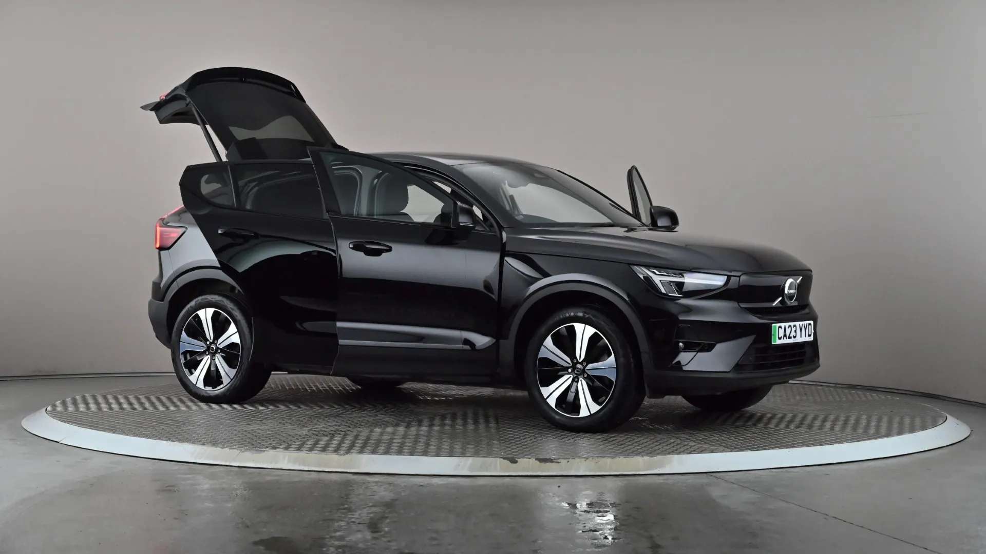 2023 VOLVO C40 2023 VOLVO C40