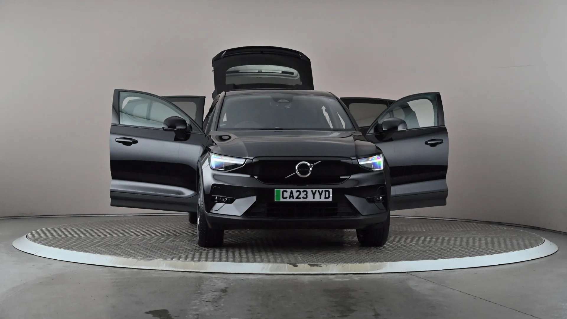 2023 VOLVO C40 2023 VOLVO C40