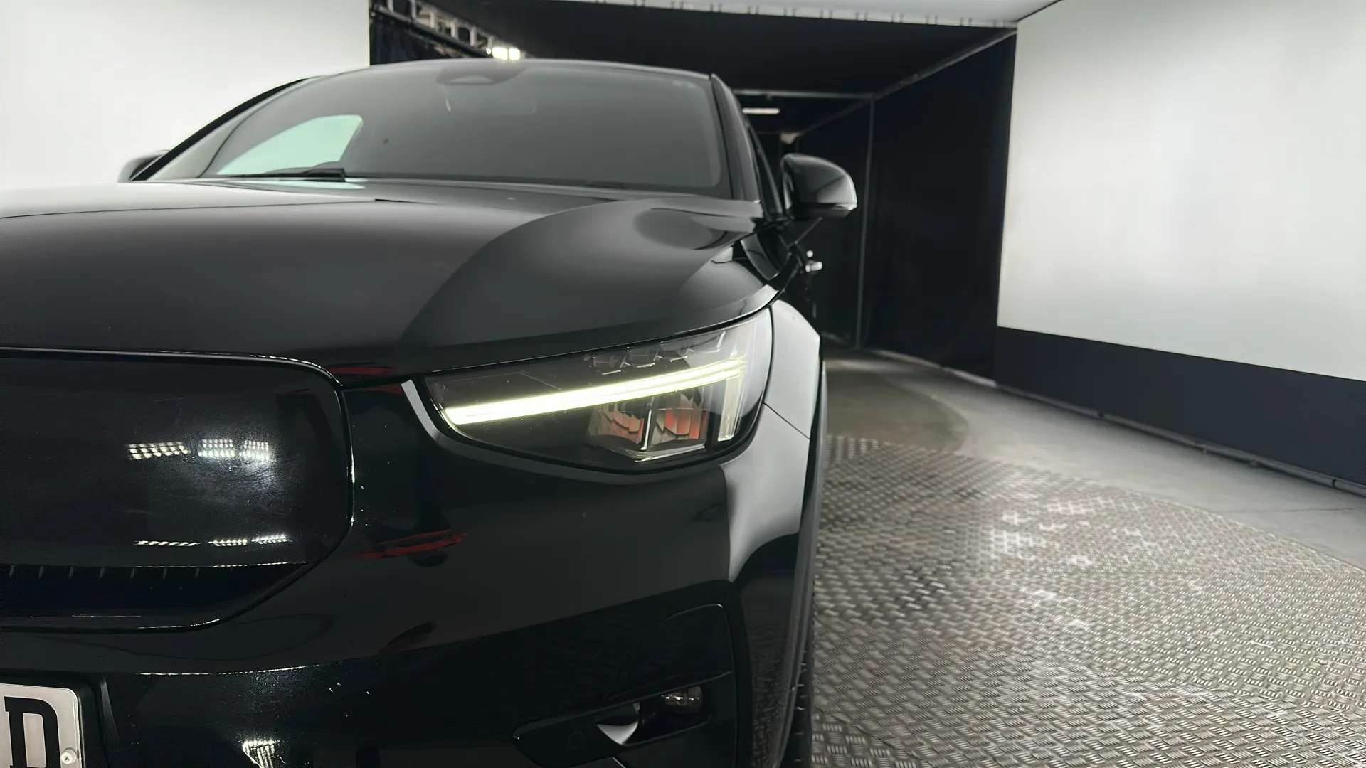 2023 VOLVO C40 2023 VOLVO C40