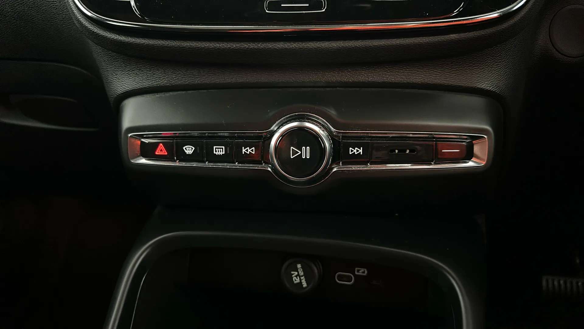 2023 VOLVO C40 2023 VOLVO C40