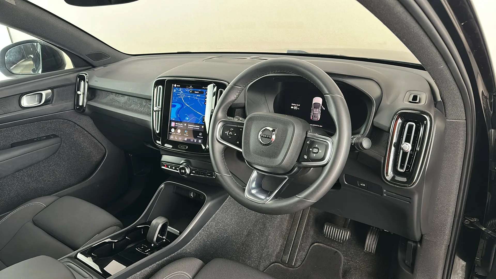 2023 VOLVO C40 2023 VOLVO C40