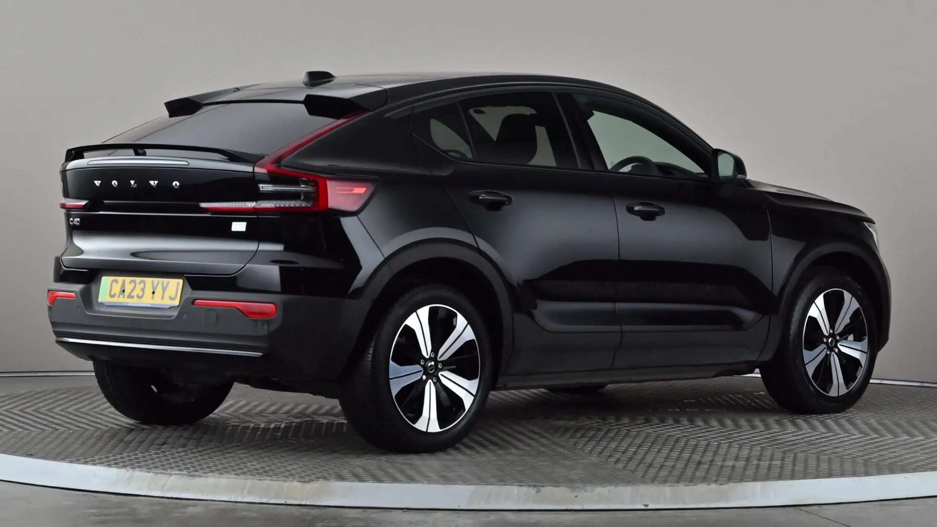 2023 VOLVO C40 2023 VOLVO C40