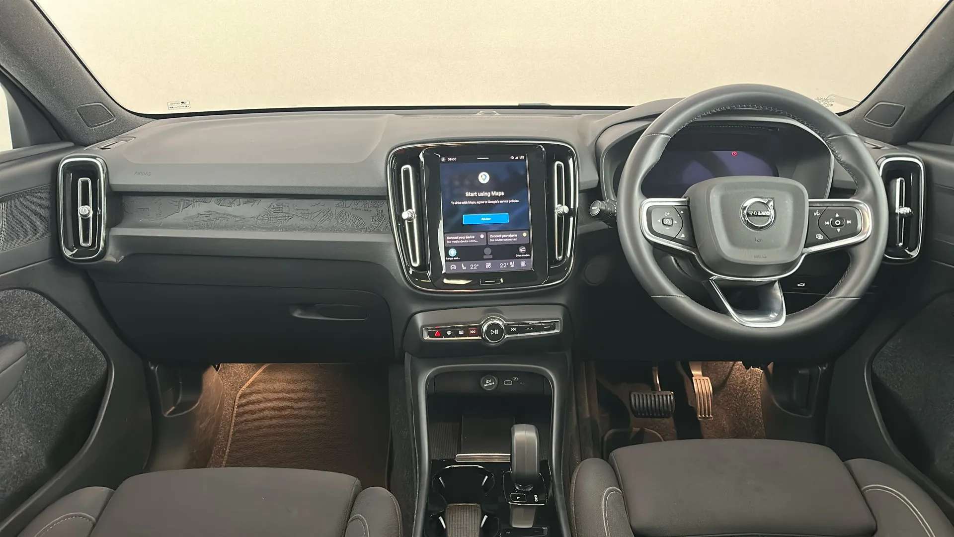 2023 VOLVO C40 2023 VOLVO C40