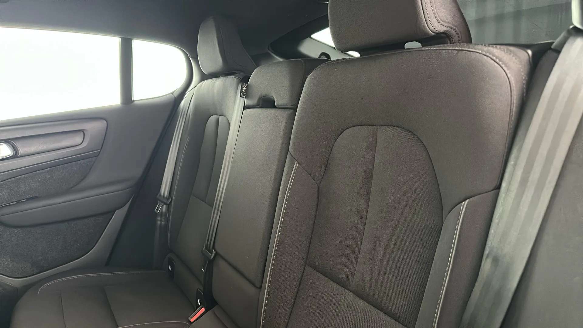 2023 VOLVO C40 2023 VOLVO C40