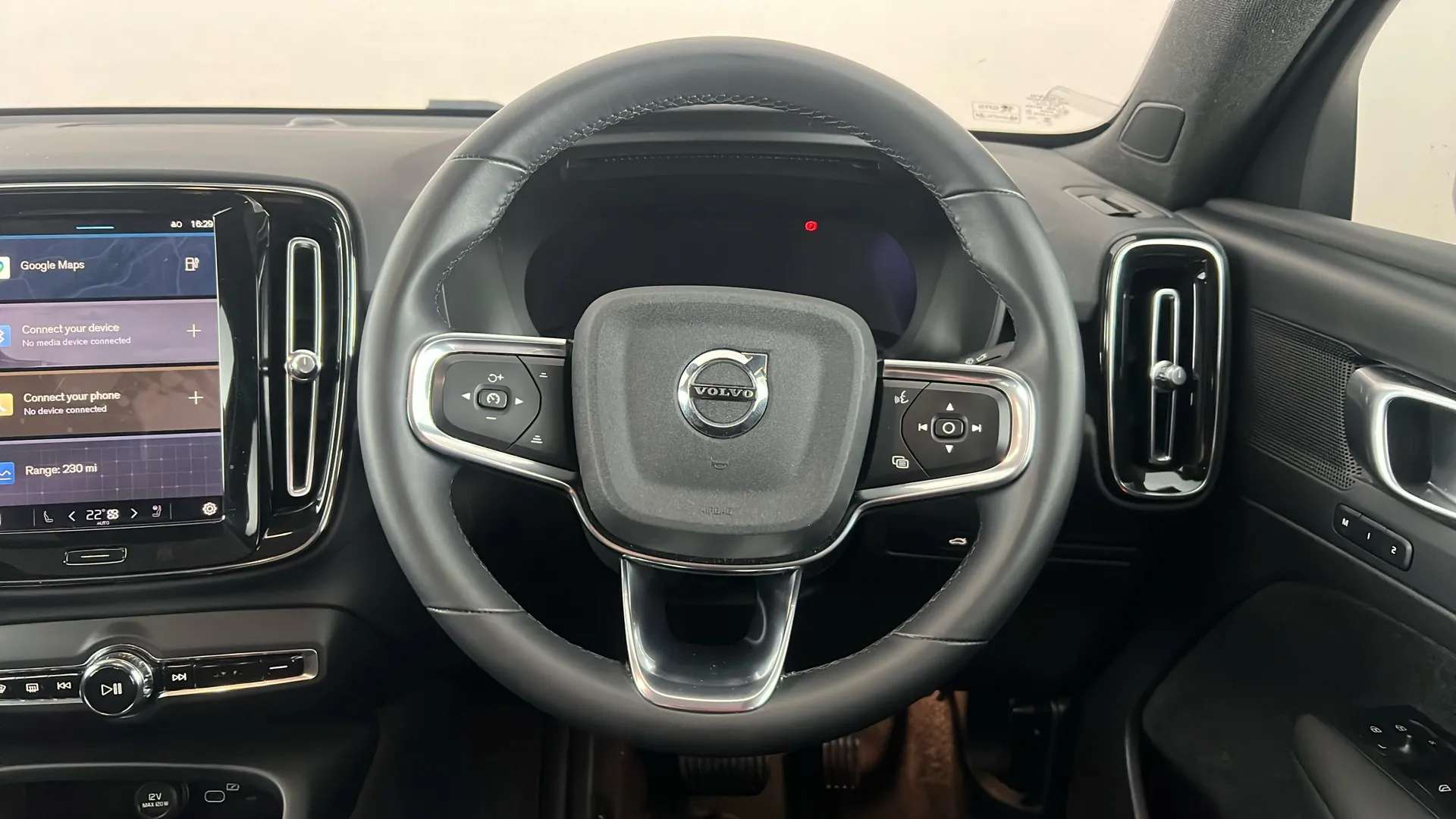 2023 VOLVO C40 2023 VOLVO C40