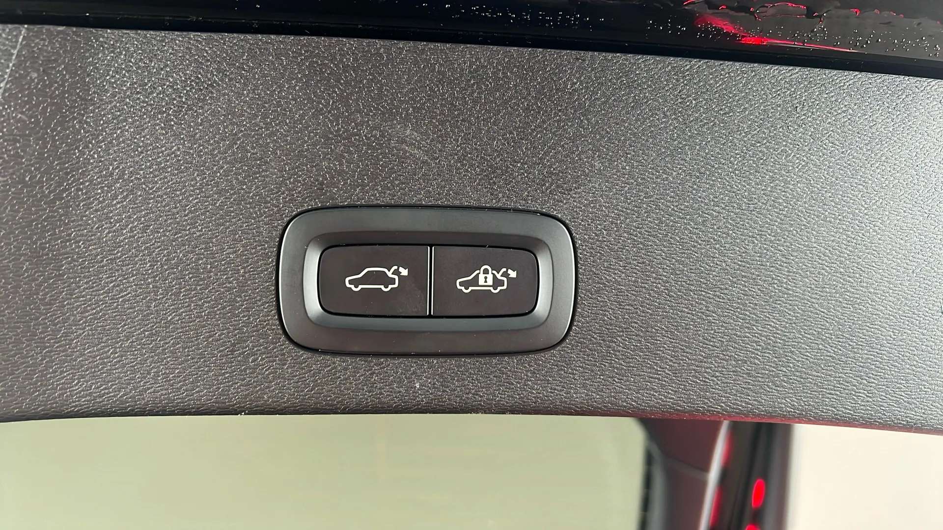 2023 VOLVO C40 2023 VOLVO C40