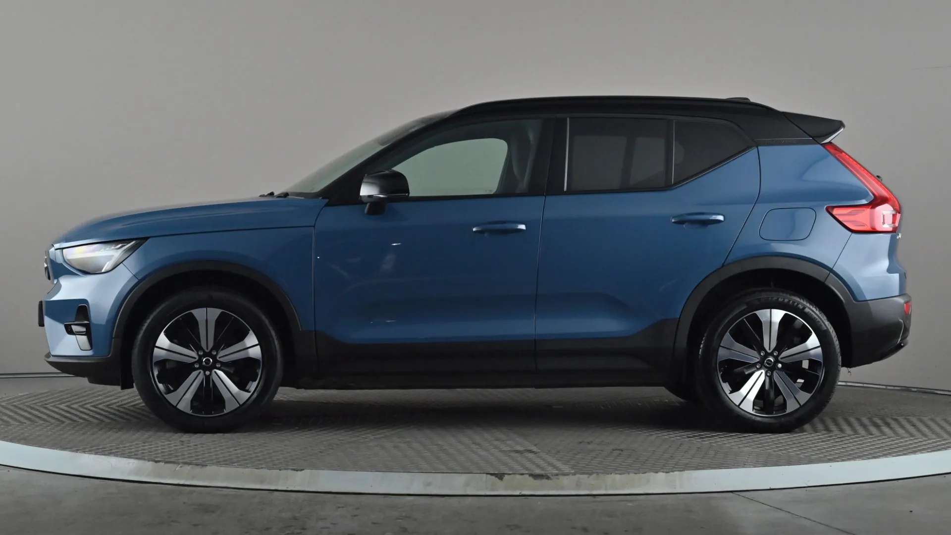 A 2023 VOLVO XC40 170kW Recharge Plus 69kWh Auto A 2023 VOLVO XC40 170kW Recharge Plus 69kWh Auto
