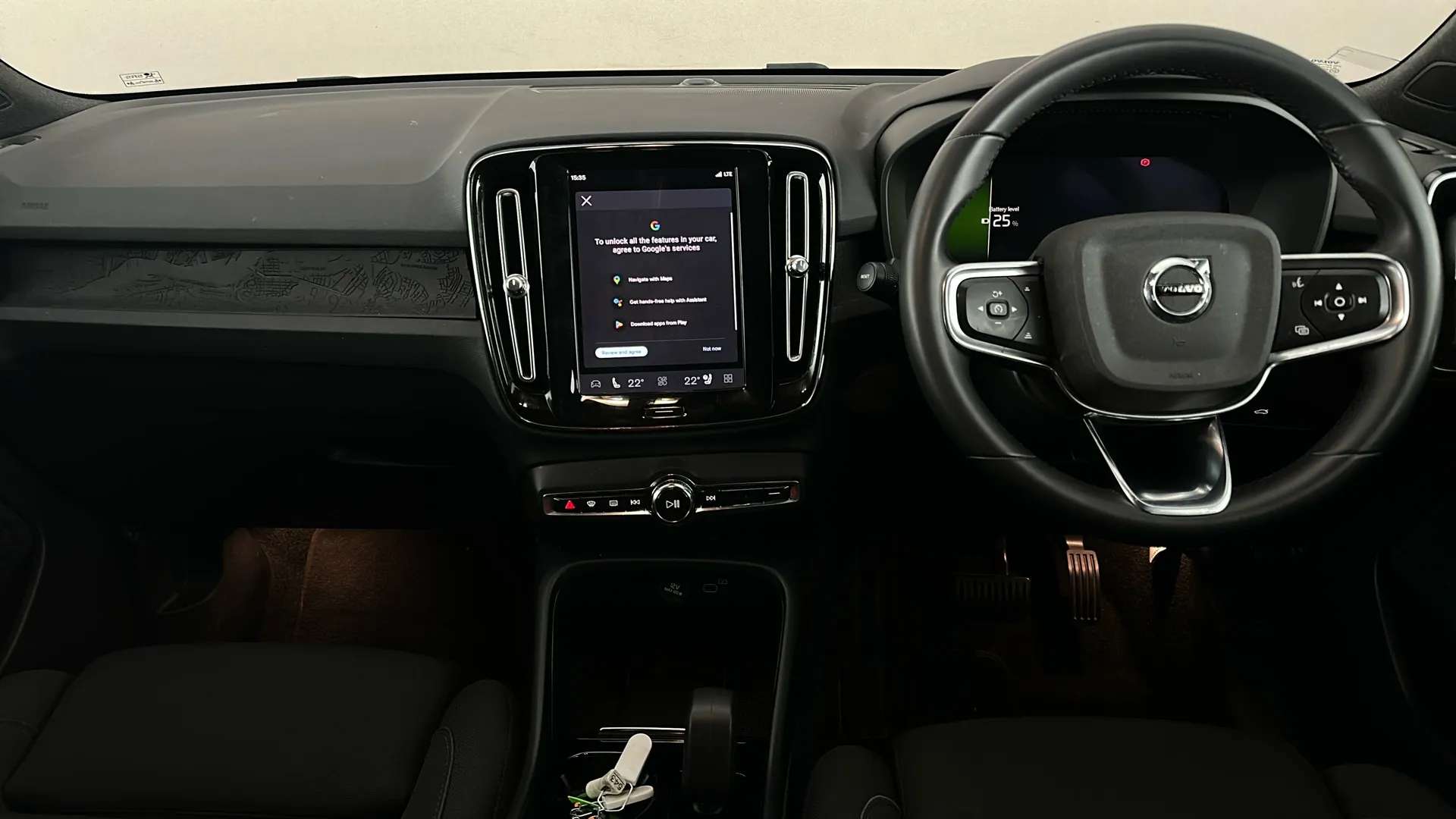 2023 VOLVO XC40 2023 VOLVO XC40