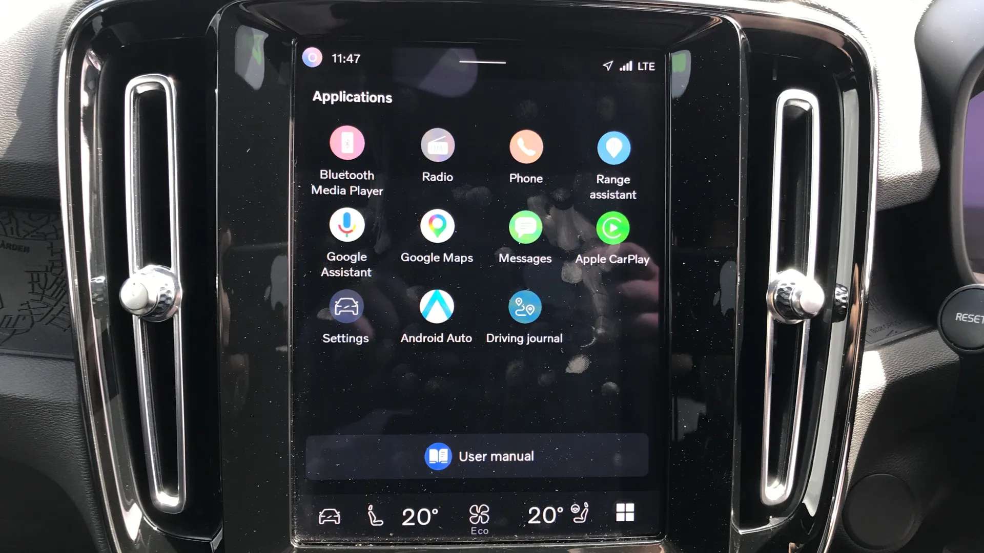 2023 VOLVO XC40 2023 VOLVO XC40