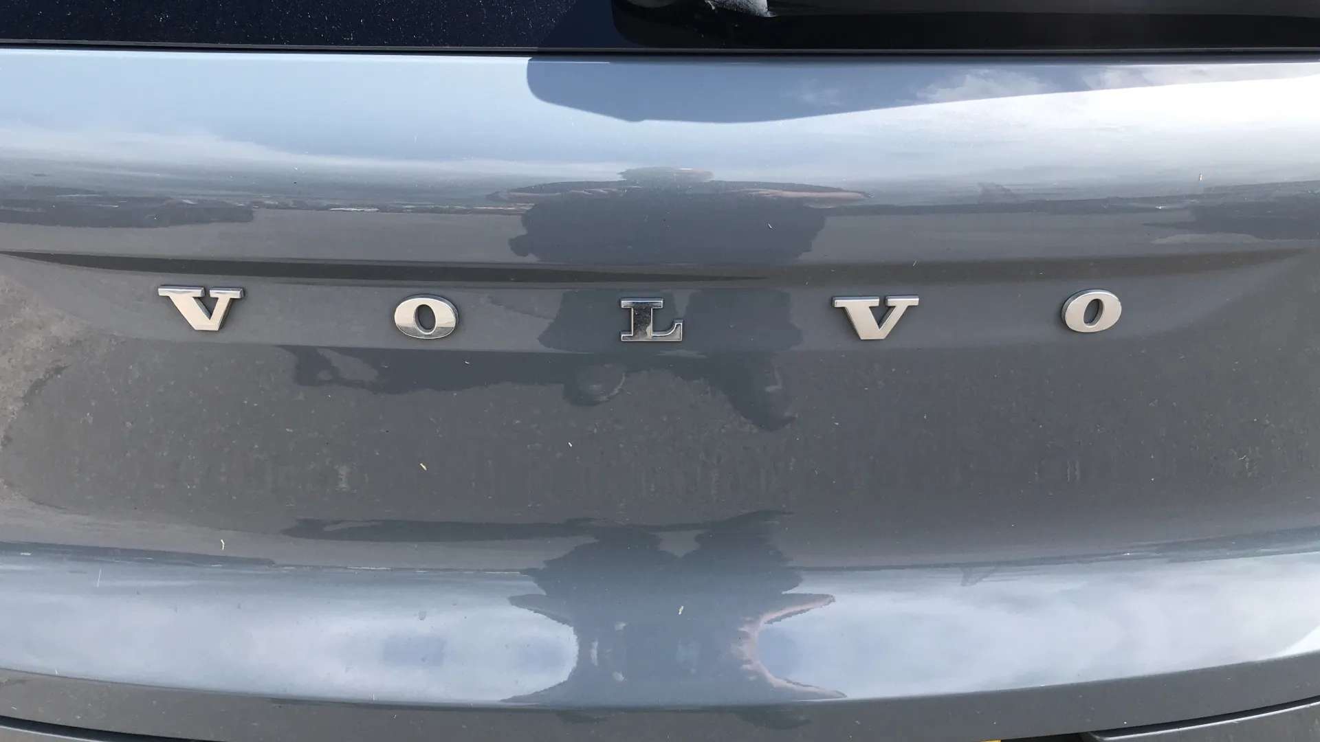 2023 VOLVO XC40 2023 VOLVO XC40
