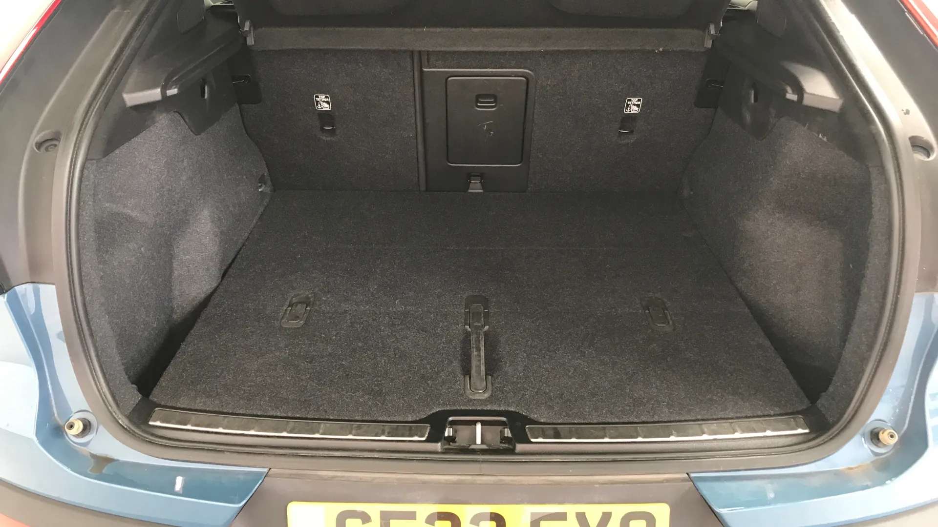 2023 VOLVO C40 2023 VOLVO C40