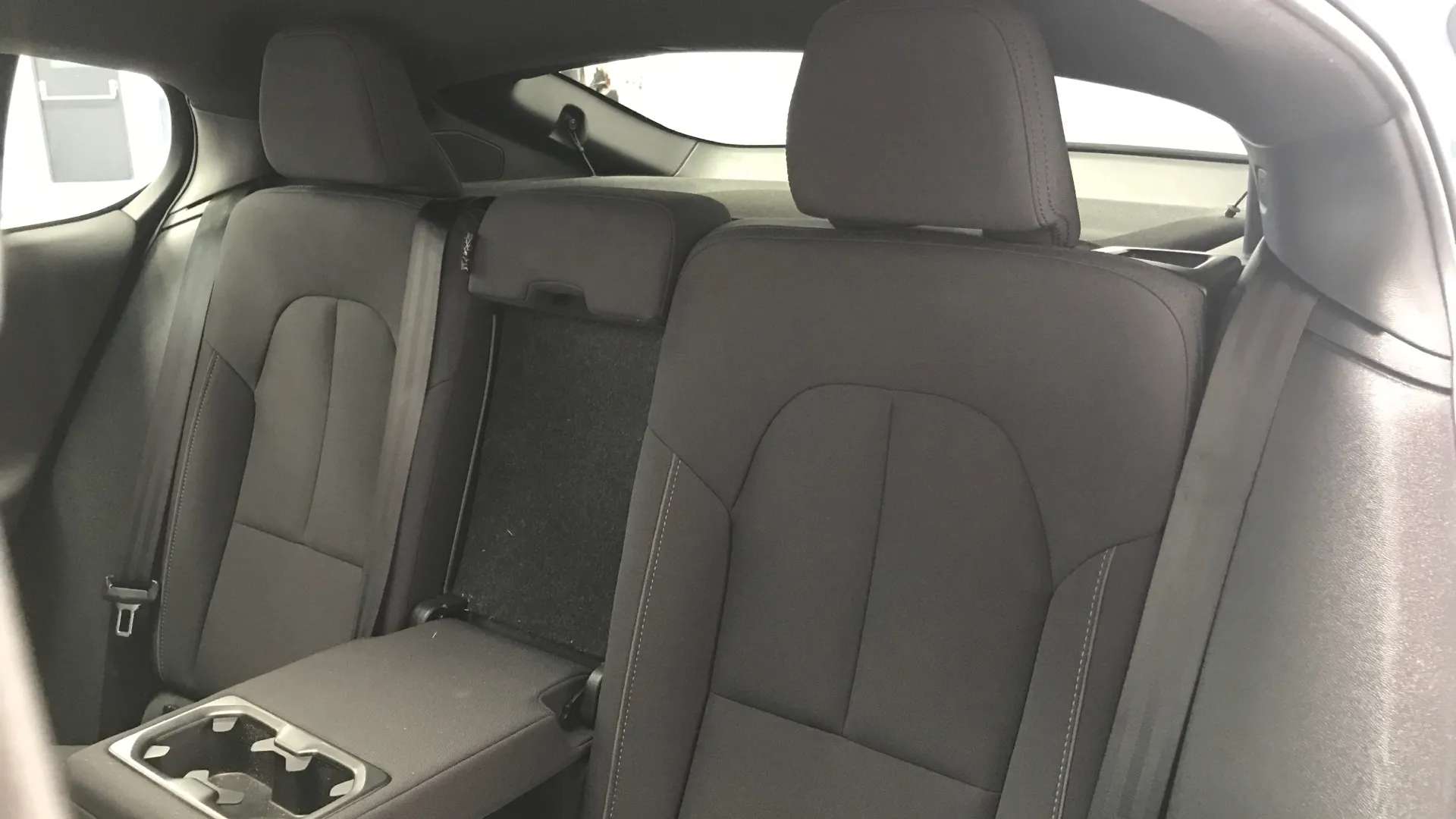 2023 VOLVO C40 2023 VOLVO C40