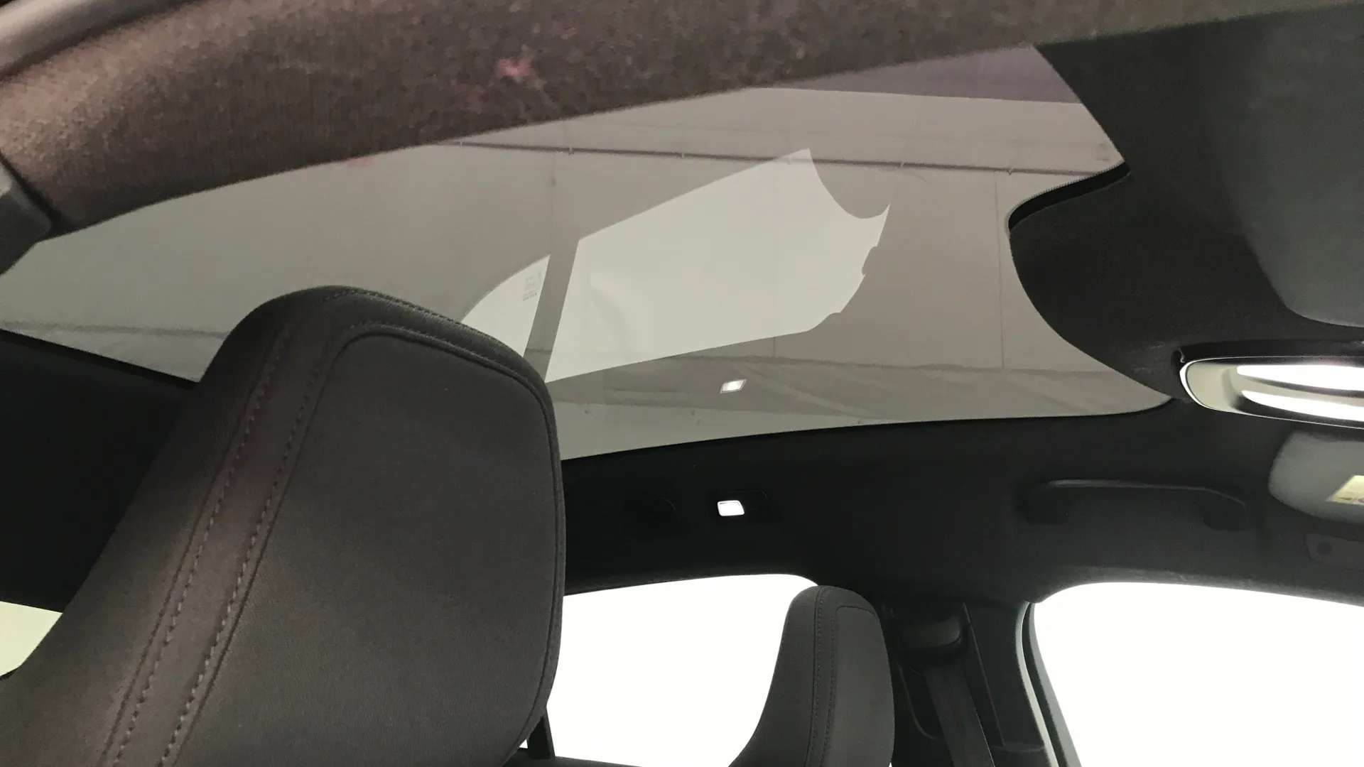 2023 VOLVO C40 2023 VOLVO C40