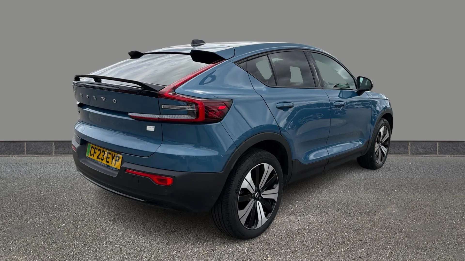 2023 VOLVO C40 2023 VOLVO C40