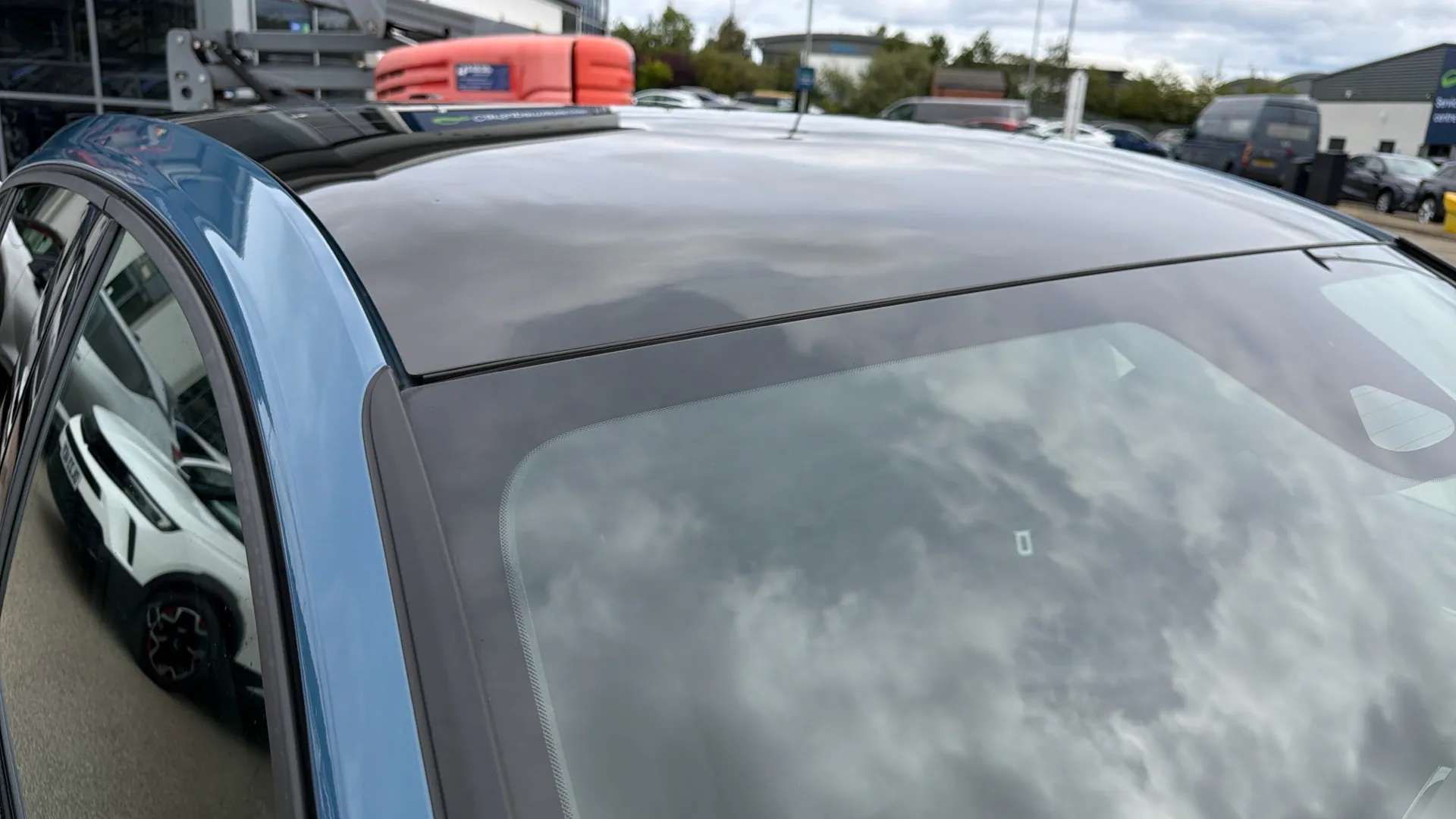 2023 VOLVO C40 2023 VOLVO C40