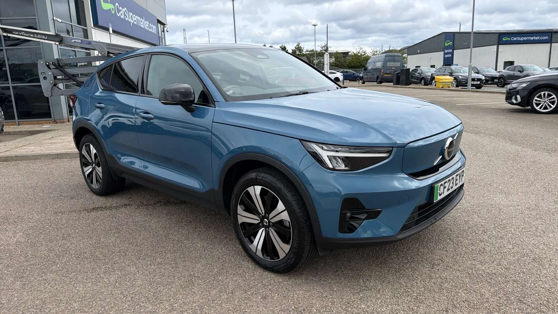 2023 VOLVO C40 2023 VOLVO C40