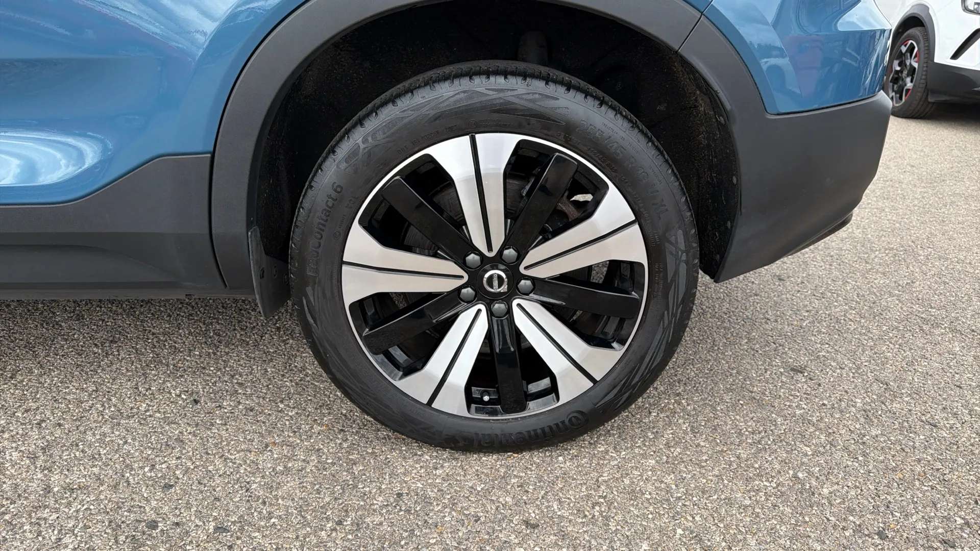 2023 VOLVO C40 2023 VOLVO C40