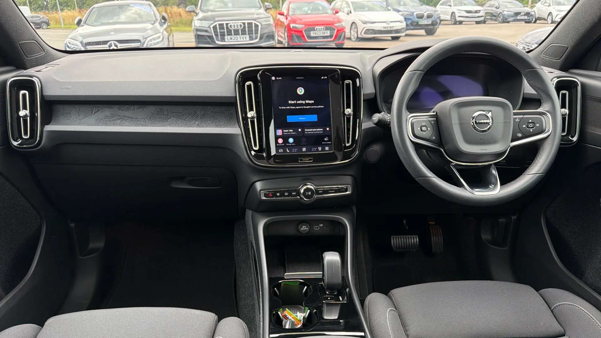 2023 VOLVO C40 2023 VOLVO C40