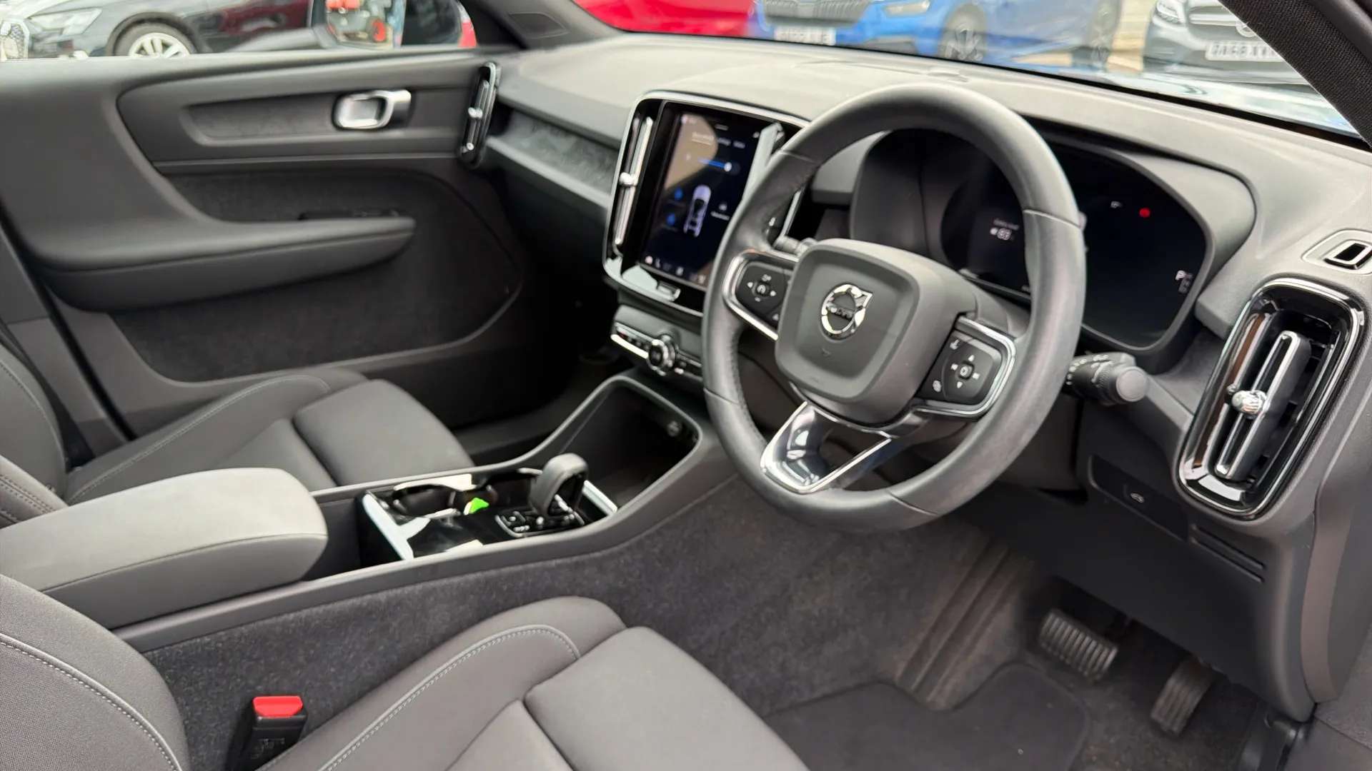 2023 VOLVO C40 2023 VOLVO C40