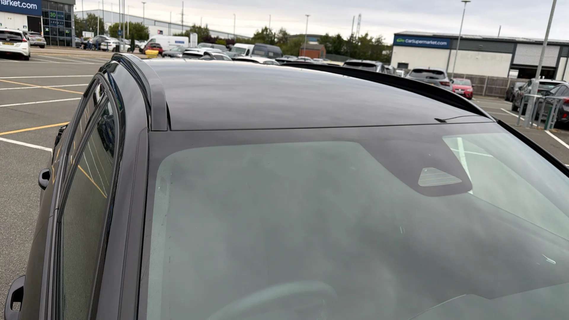2023 VOLVO XC40 2023 VOLVO XC40