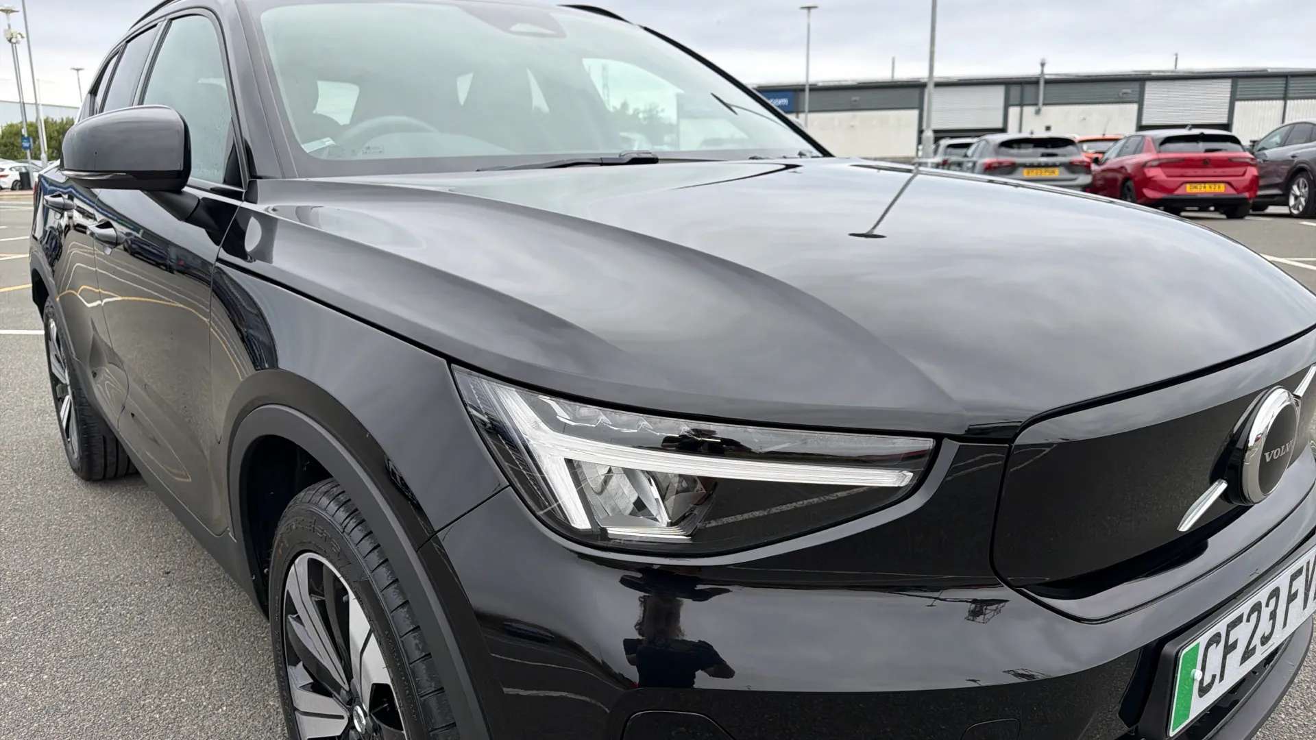2023 VOLVO XC40 2023 VOLVO XC40