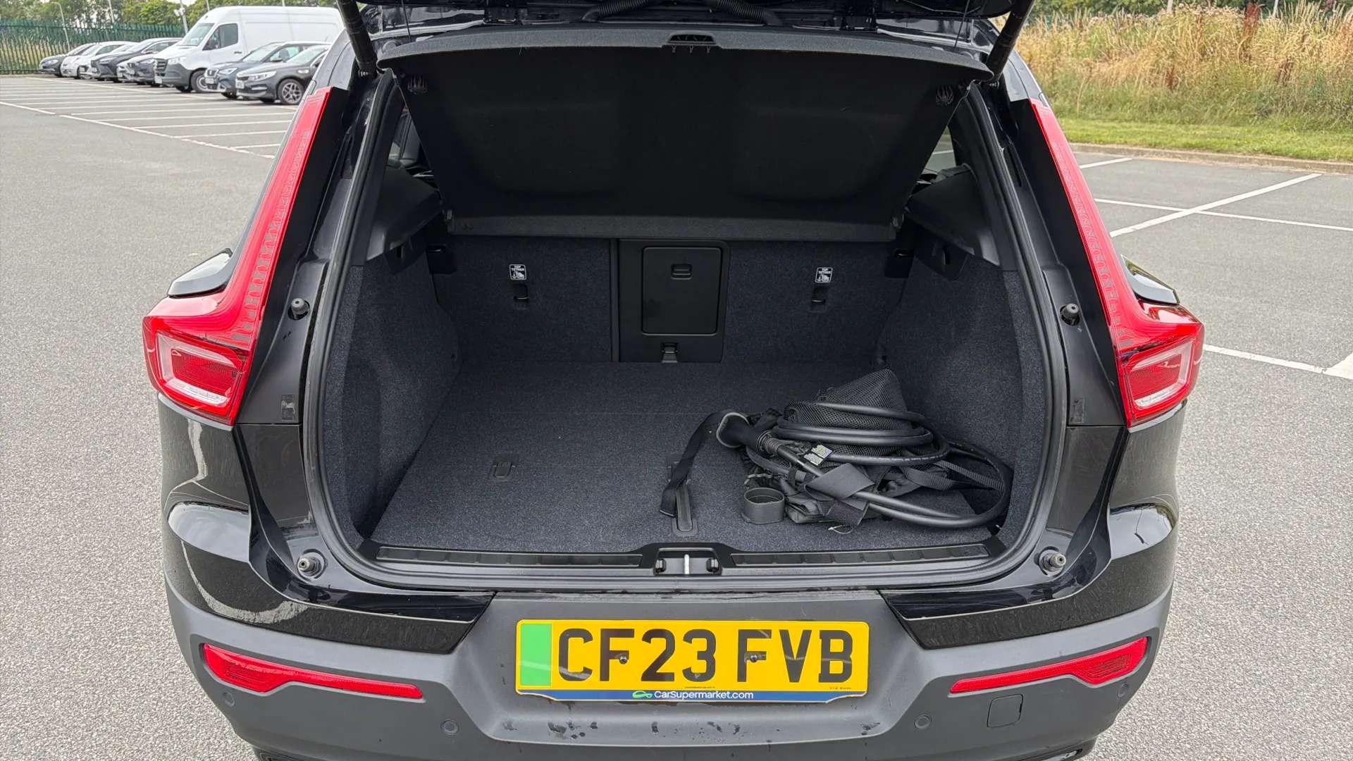 2023 VOLVO XC40 2023 VOLVO XC40