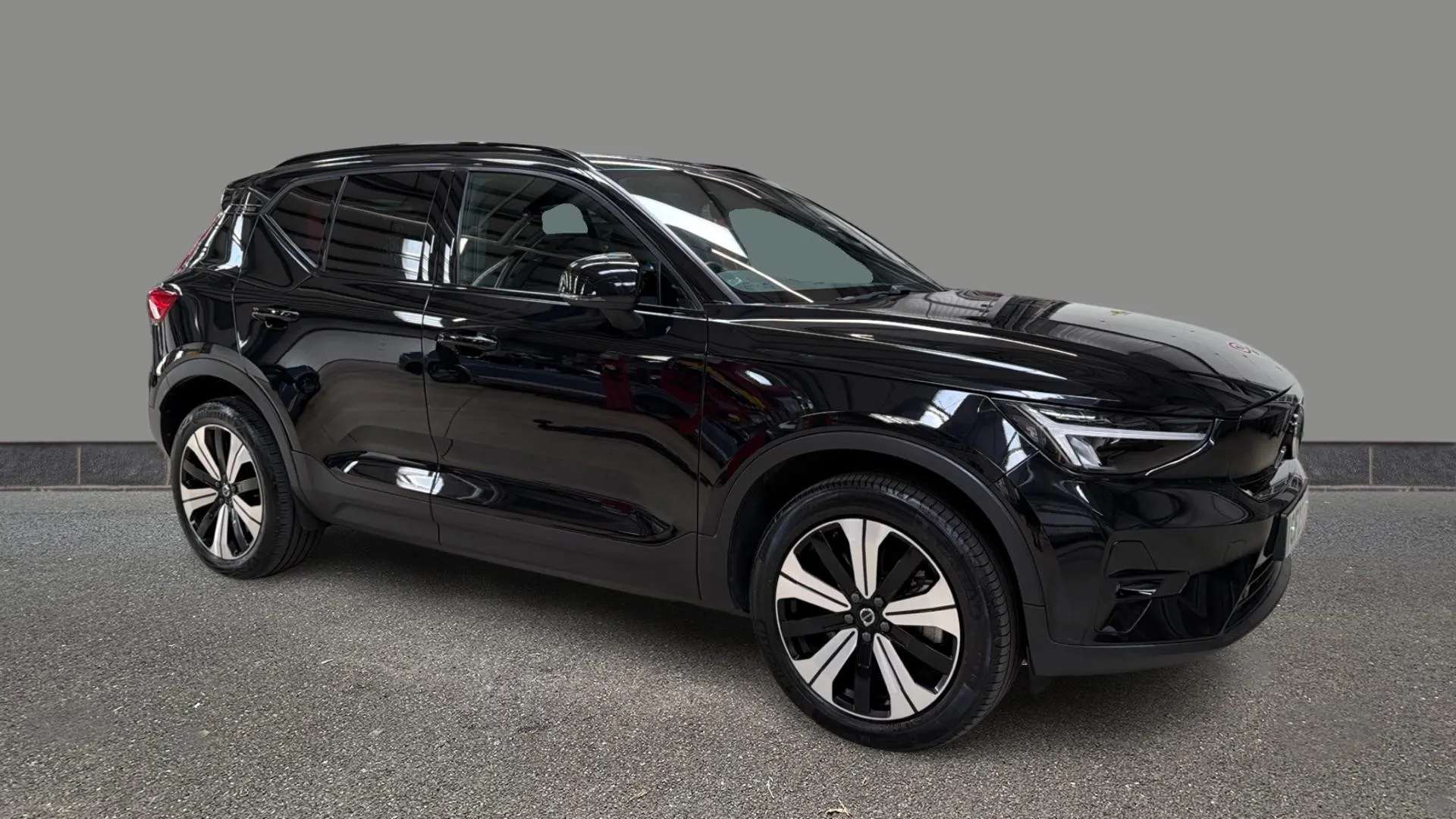 A 2023 VOLVO XC40 170kW Recharge Plus 69kWh Auto A 2023 VOLVO XC40 170kW Recharge Plus 69kWh Auto