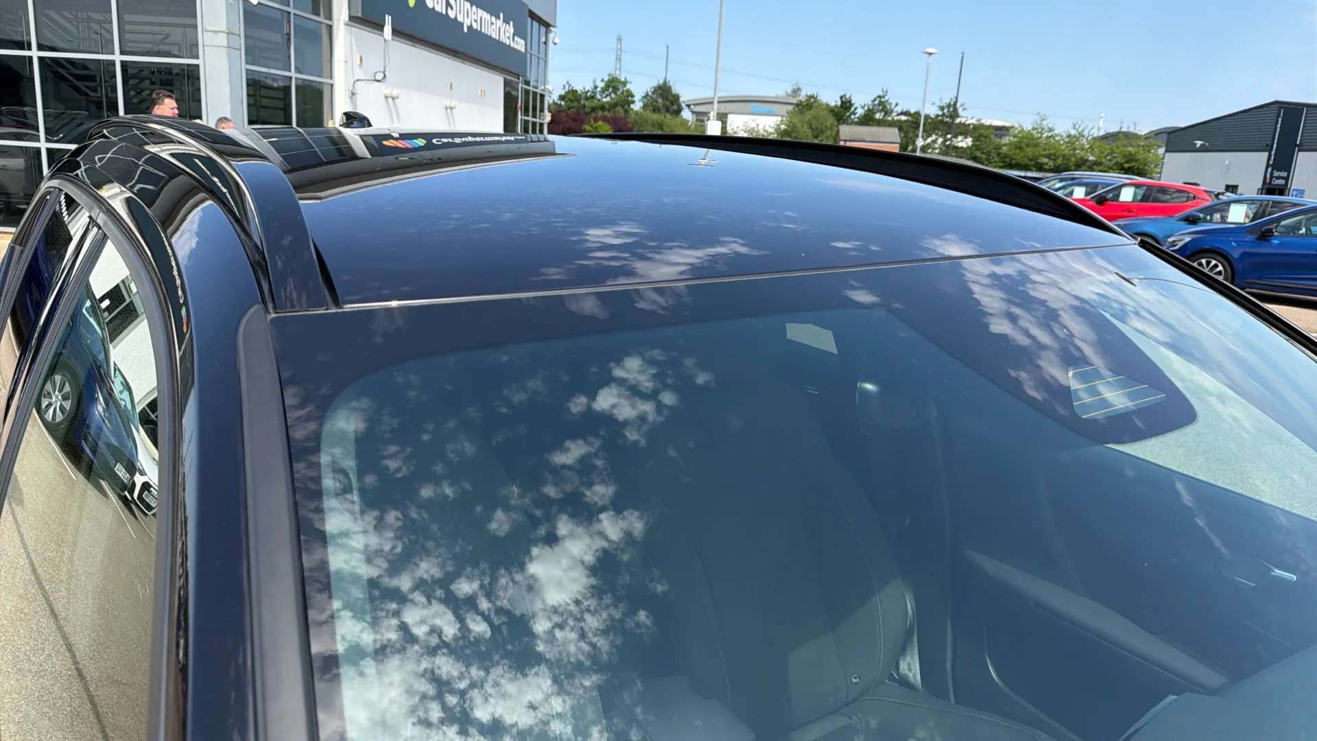 2023 VOLVO XC40 2023 VOLVO XC40