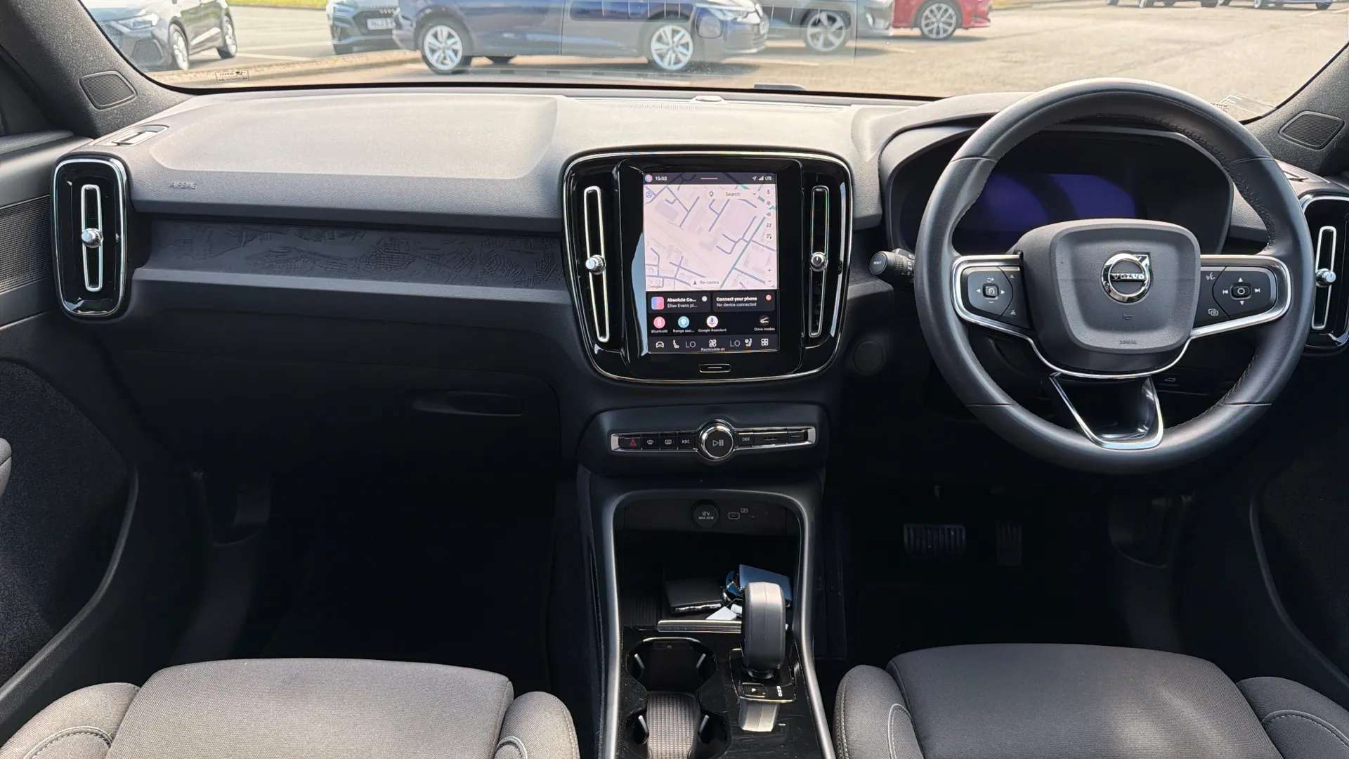2023 VOLVO XC40 2023 VOLVO XC40